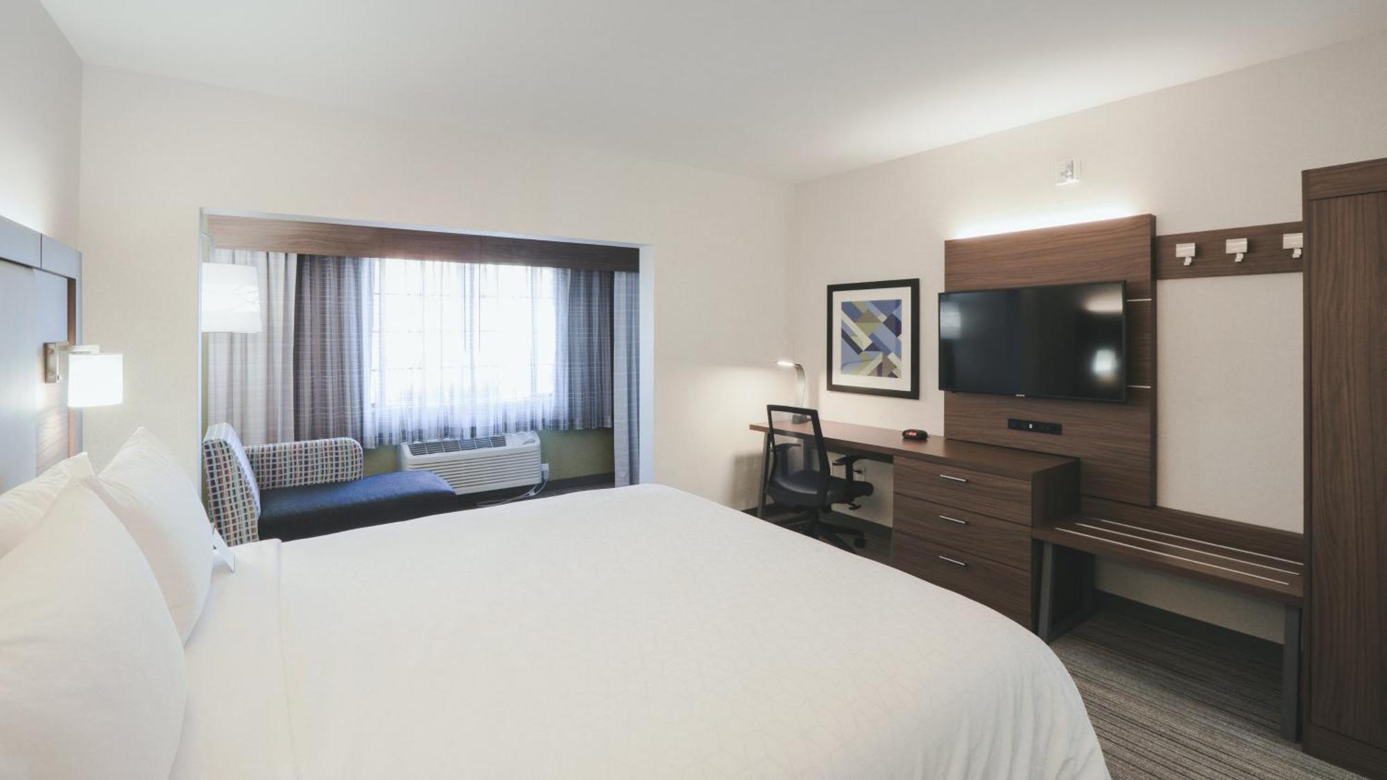 Standard King Room