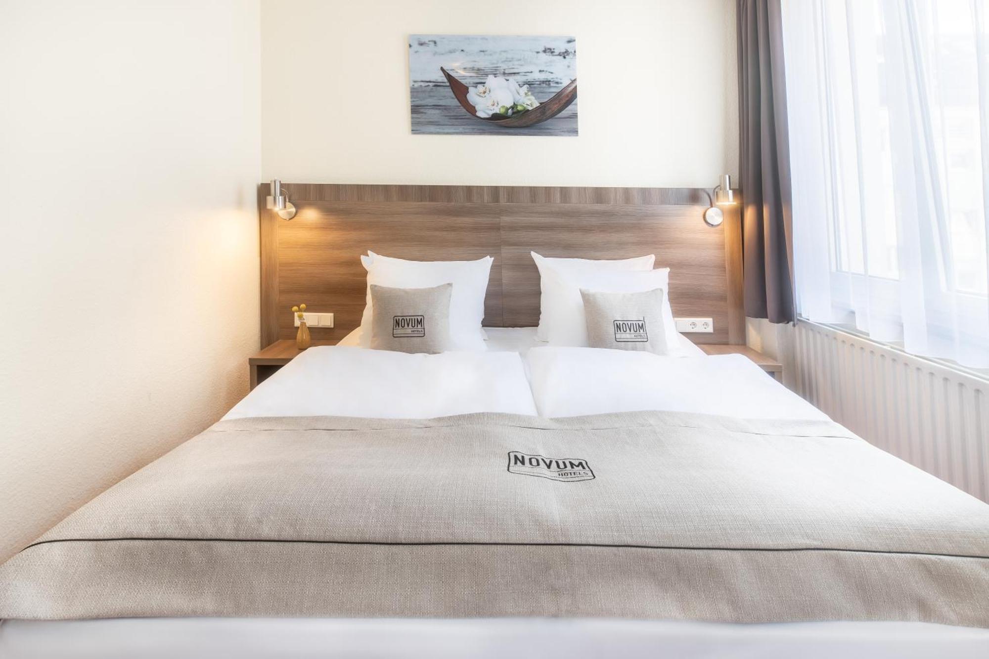Standard Double Room,1435645696:JPEG