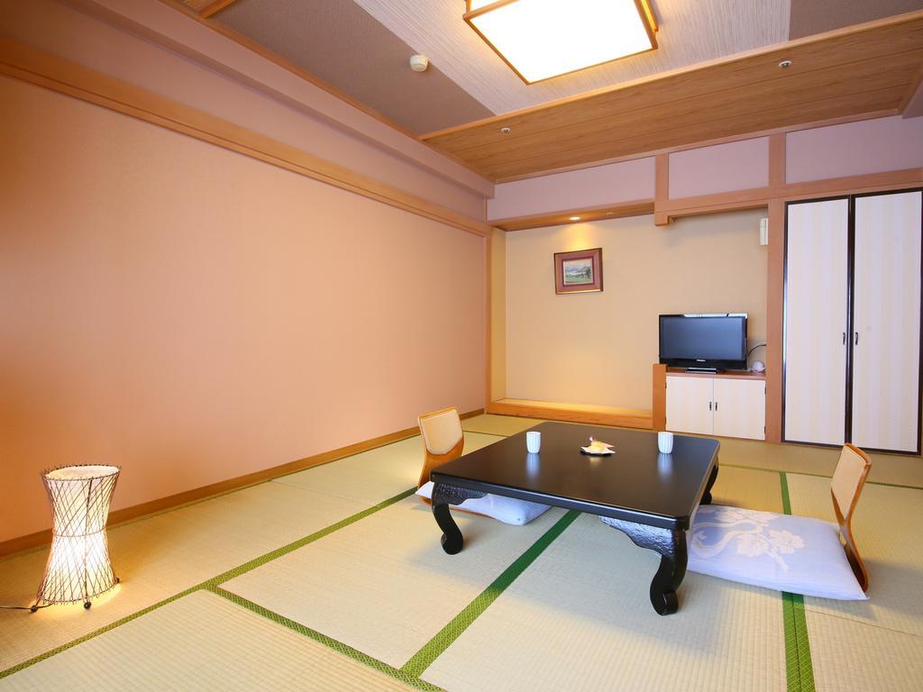 Japanese-Style Room