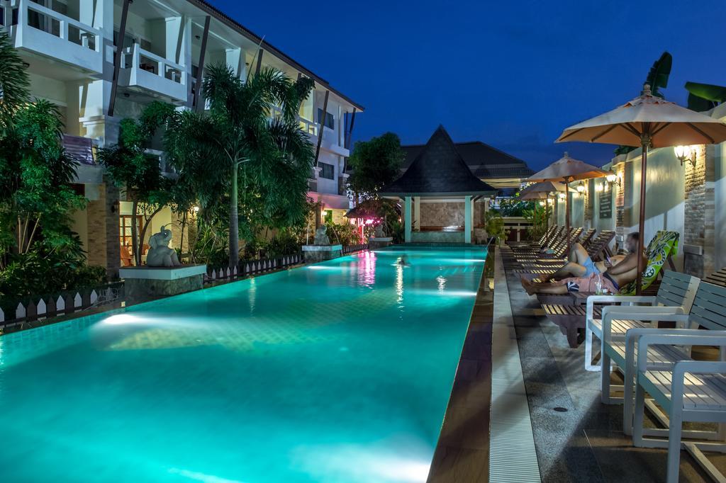 Superior Room with Pool View
