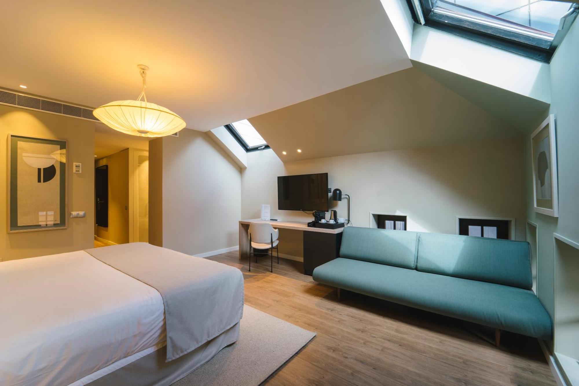 Premium Family Room (1 Adult + 2 Children)