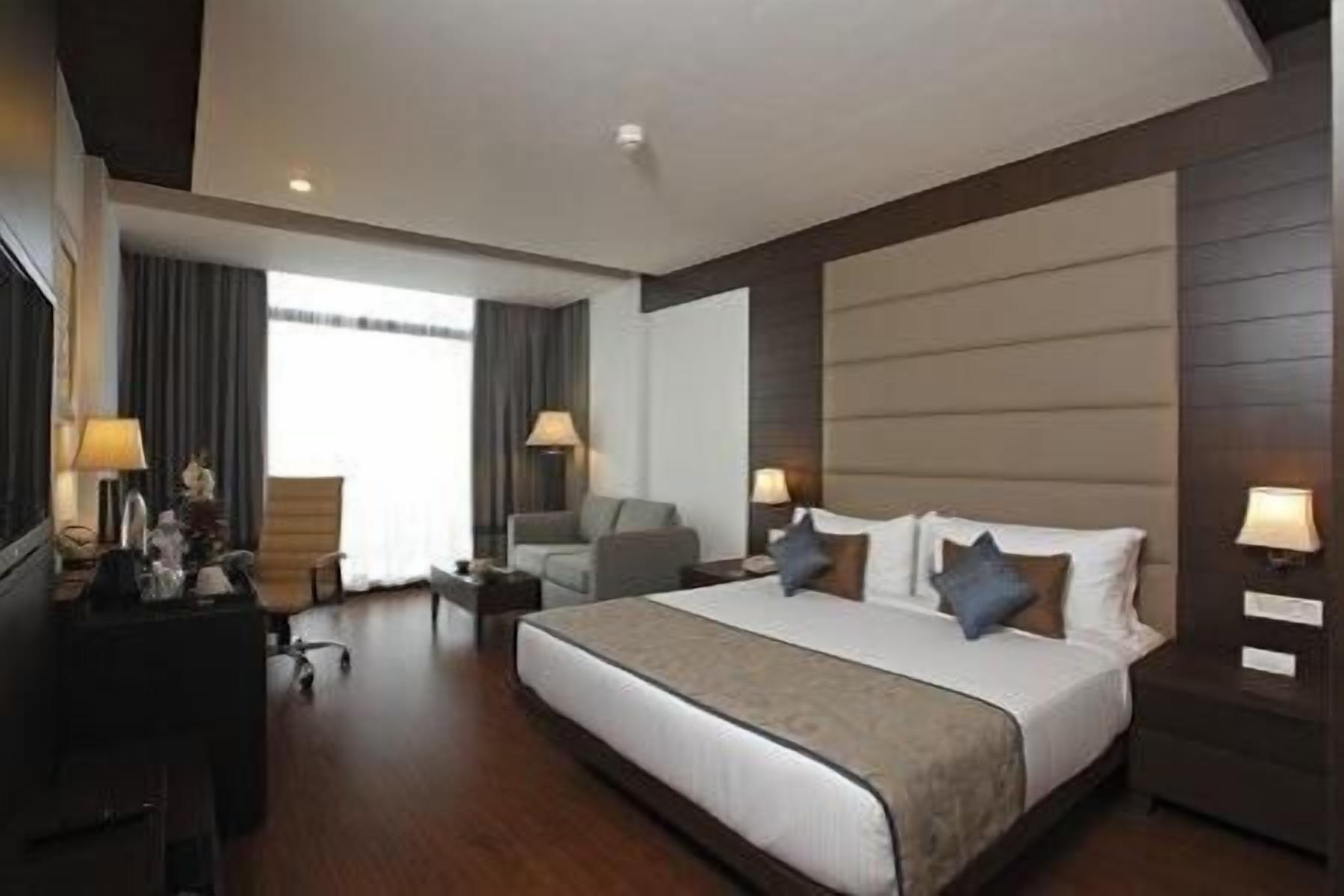Deluxe Double or Twin Room