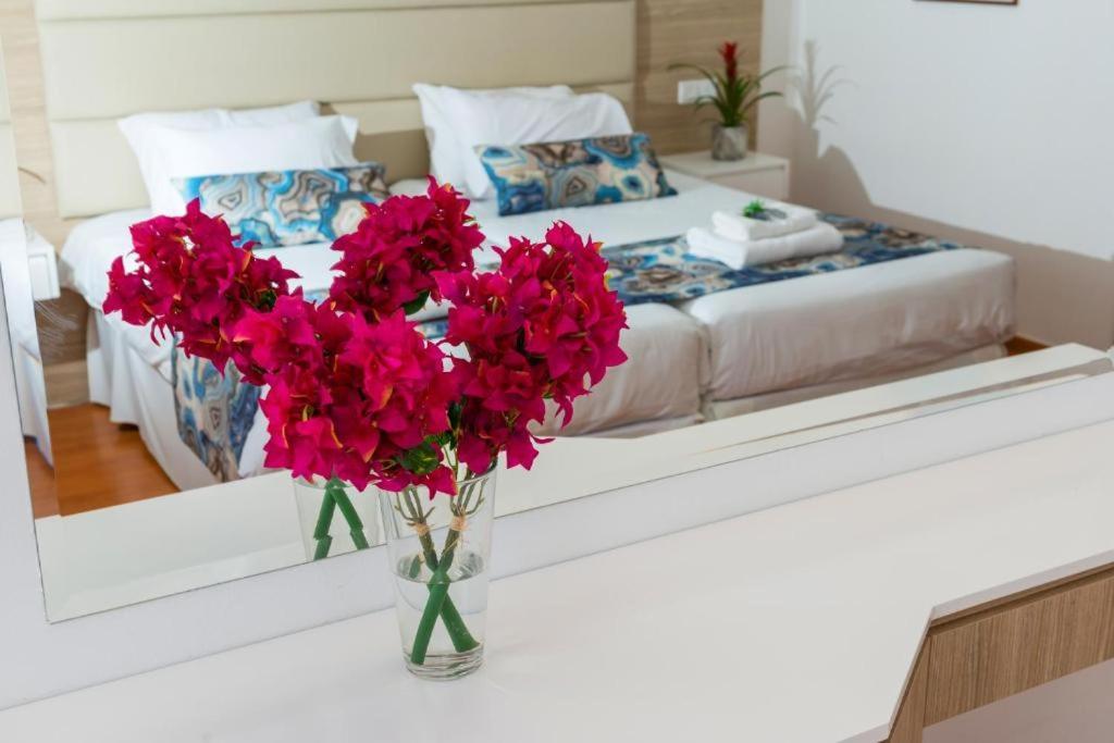 Double or Twin Room with Partial Sea View,1437786883:JPEG