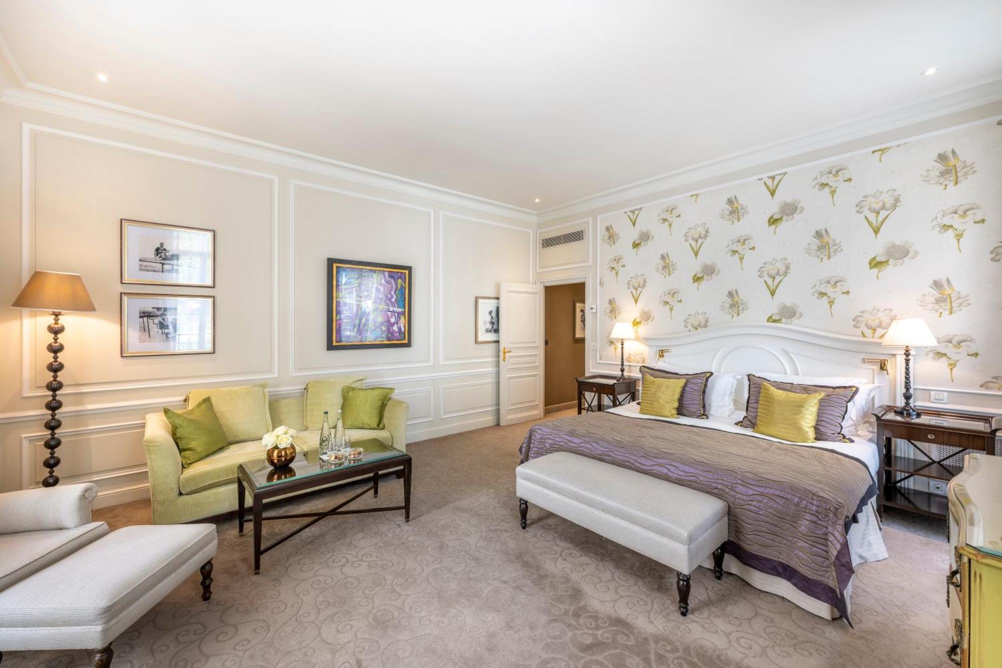 Junior Suite City or Courtyard View,1437886552:JPEG