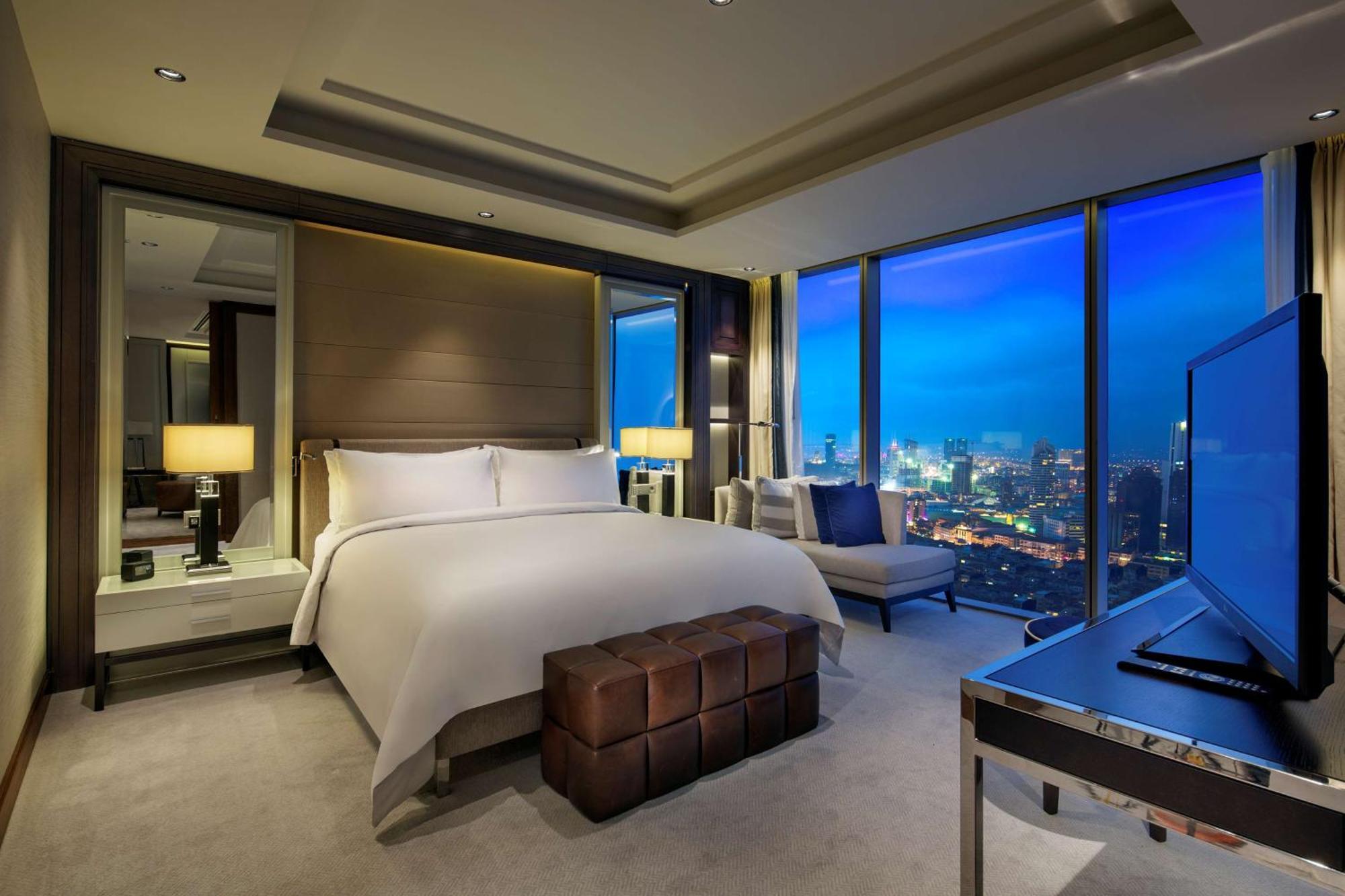 King Bomonti Suite with Executive Lounge Access,1547937640:JPEG