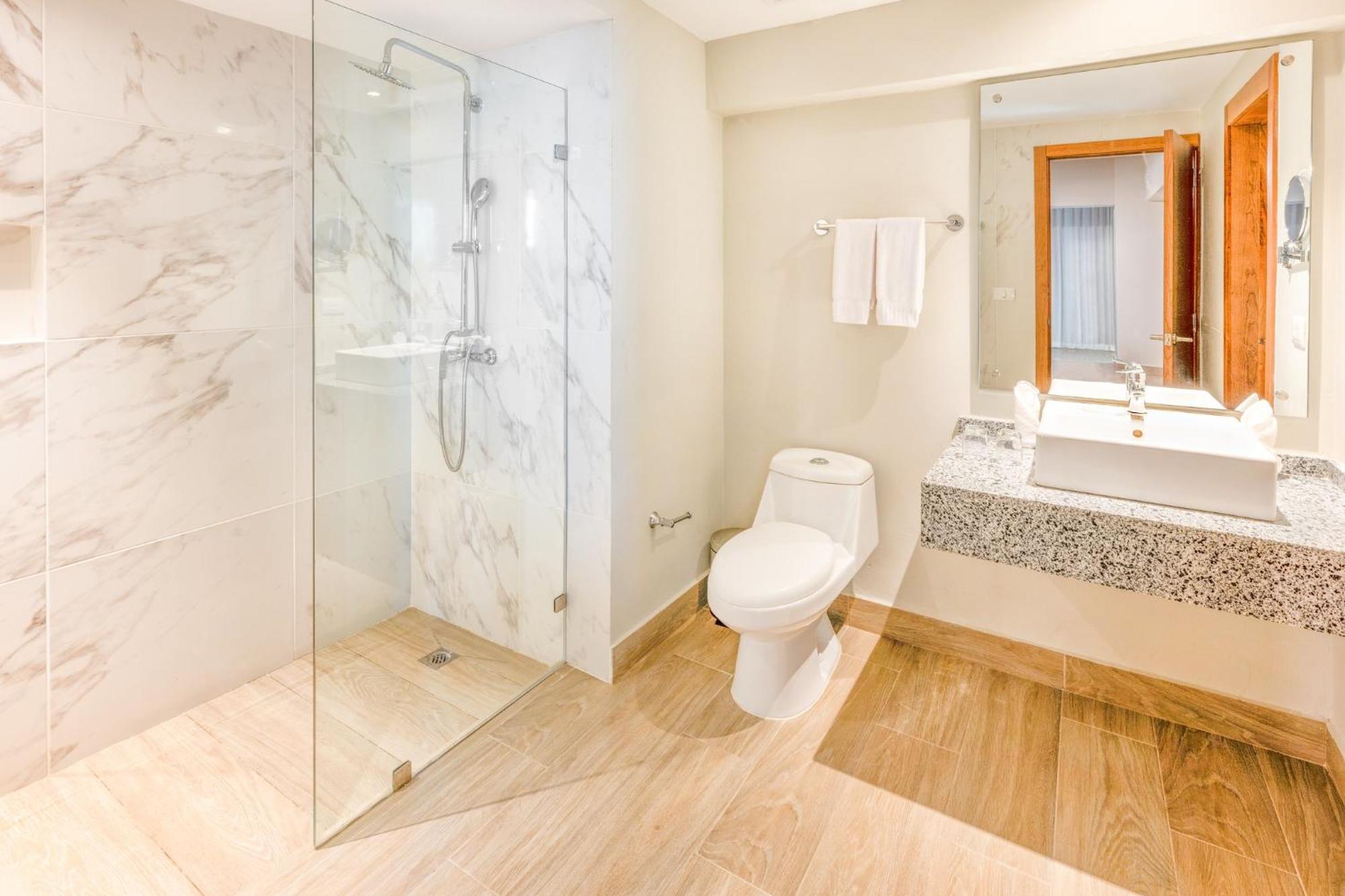 Deluxe Doppelzimmer mit Balkon und Meerblick