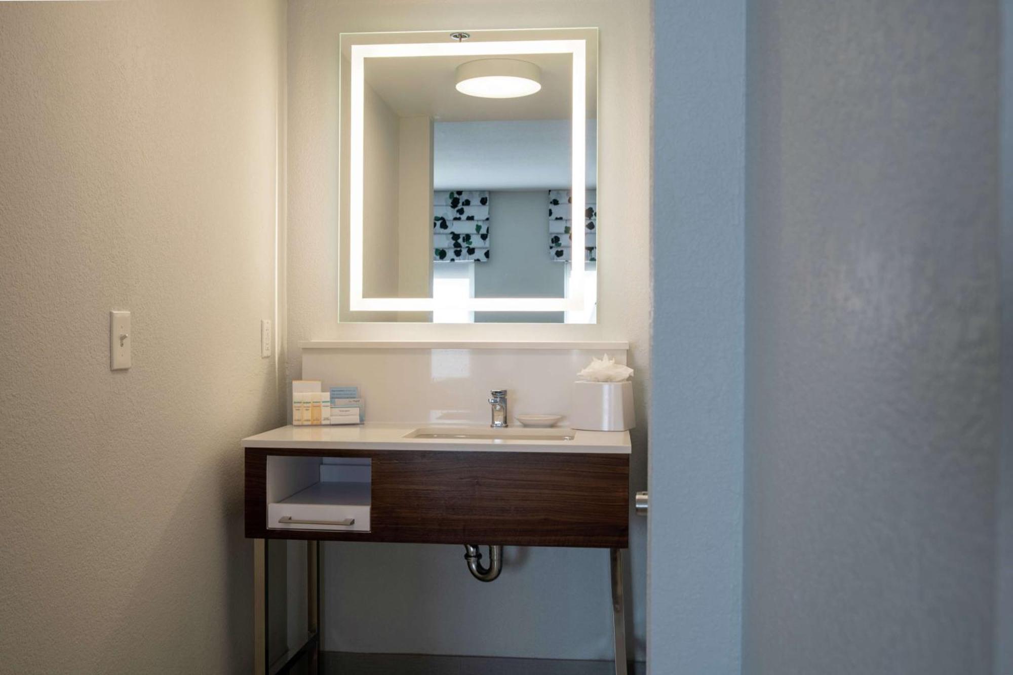 Habitación Estudio con cama extragrande - No fumadores