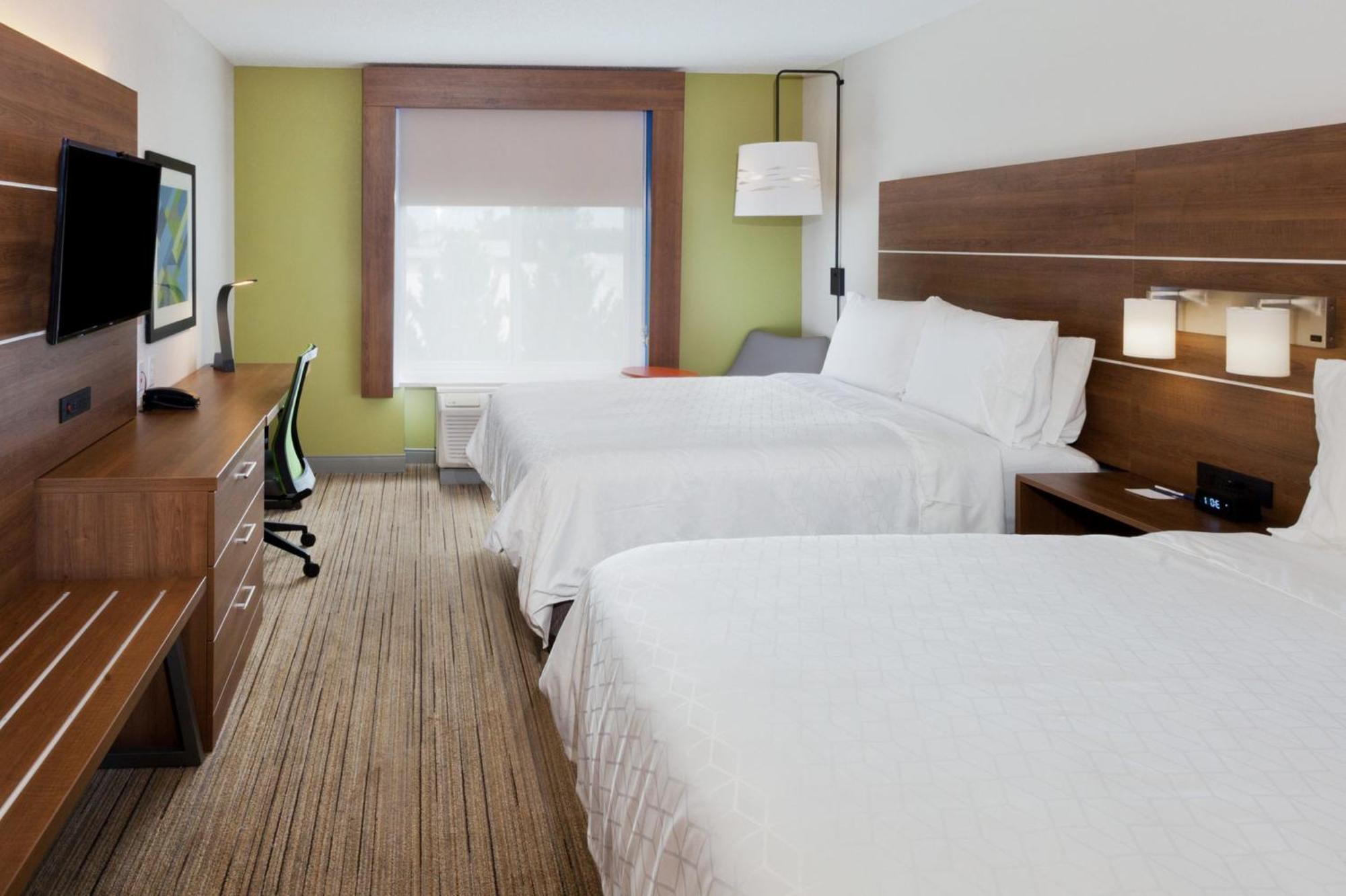 Standard Queen Room with Two Queen Beds