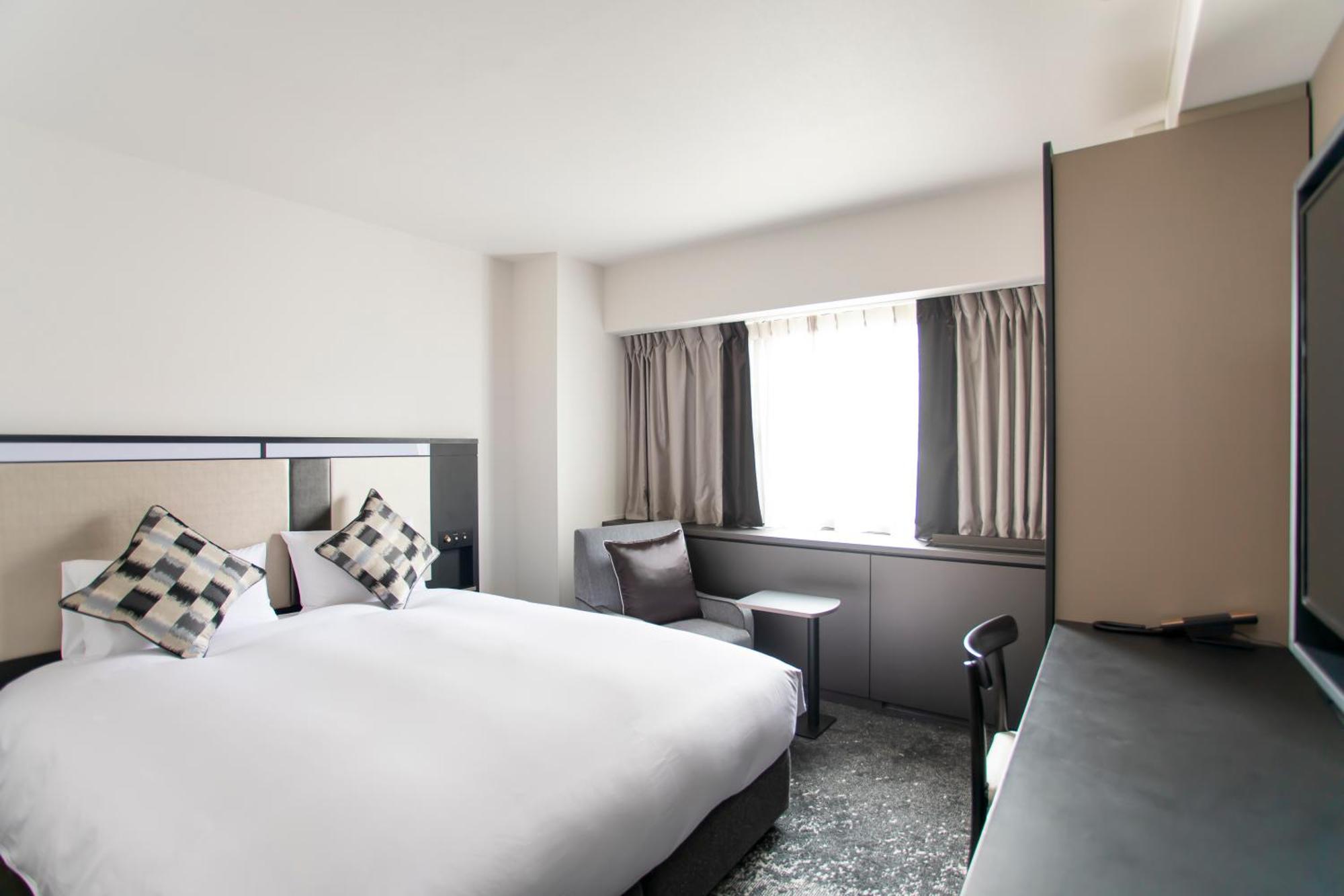 Cross Floor Double Room Club Lounge Access Non-Smoking,1135394845:JPEG