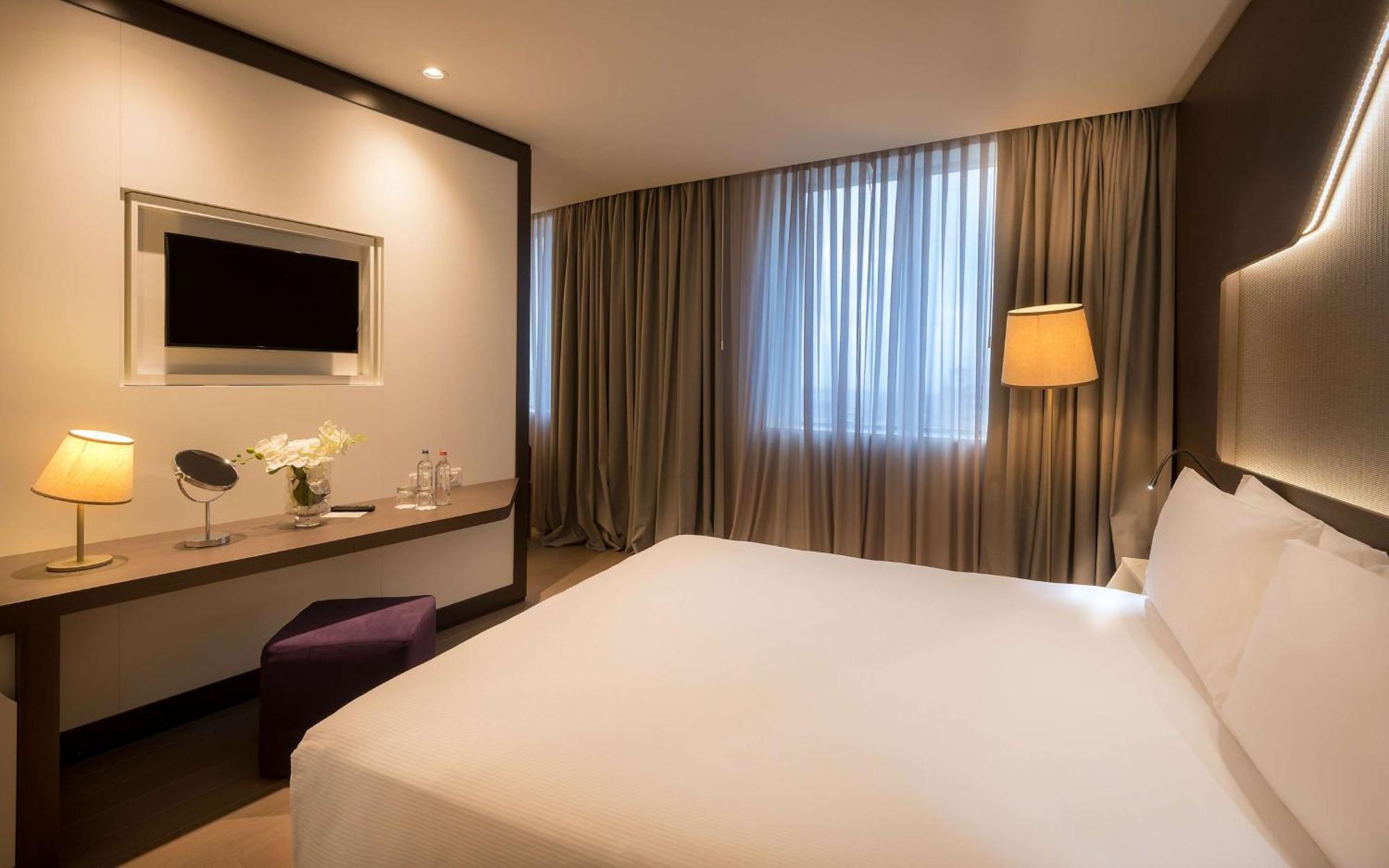 One-Bedroom King Suite