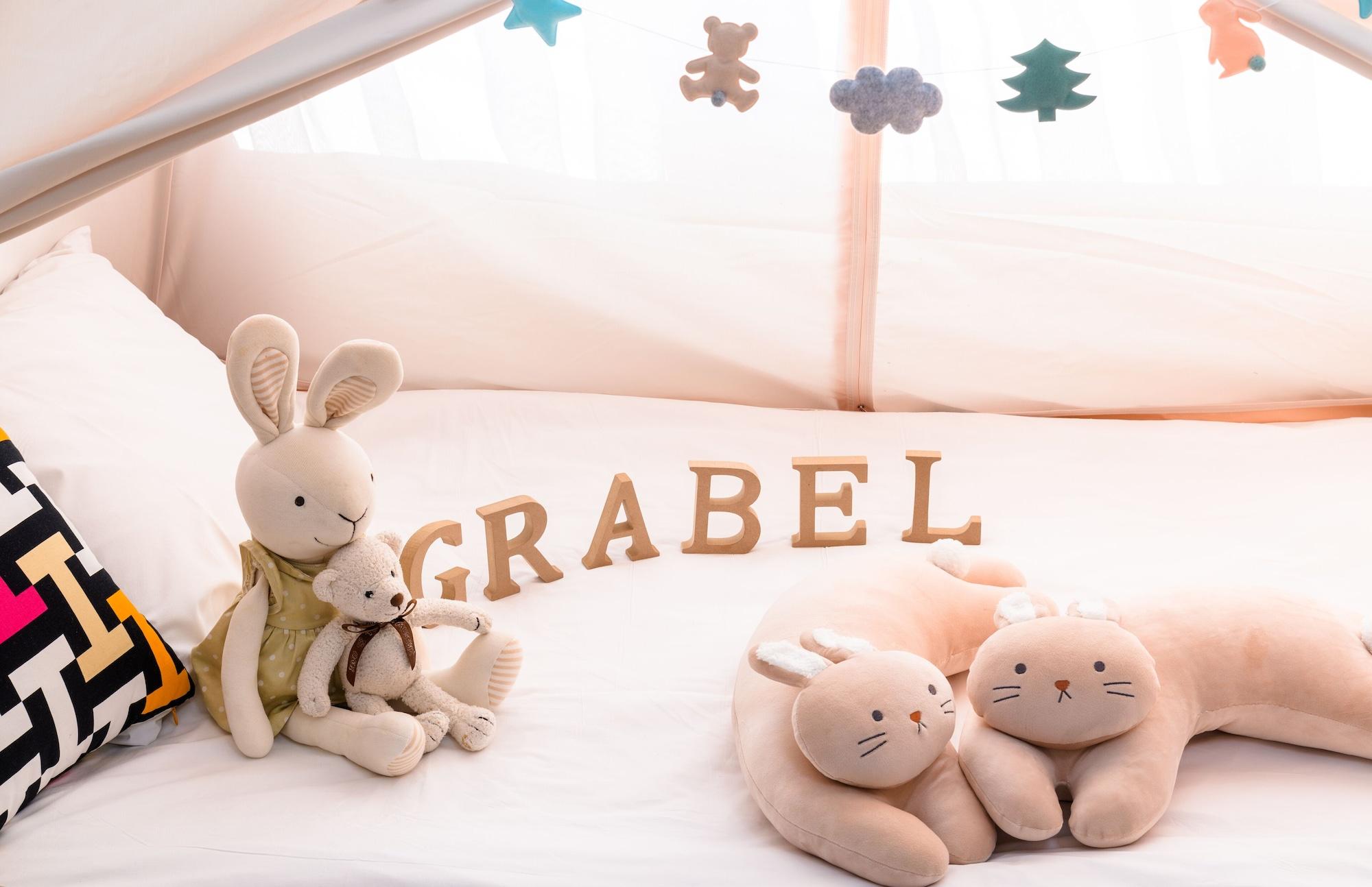 Korean-Style(Ondol) Kids Room with City View