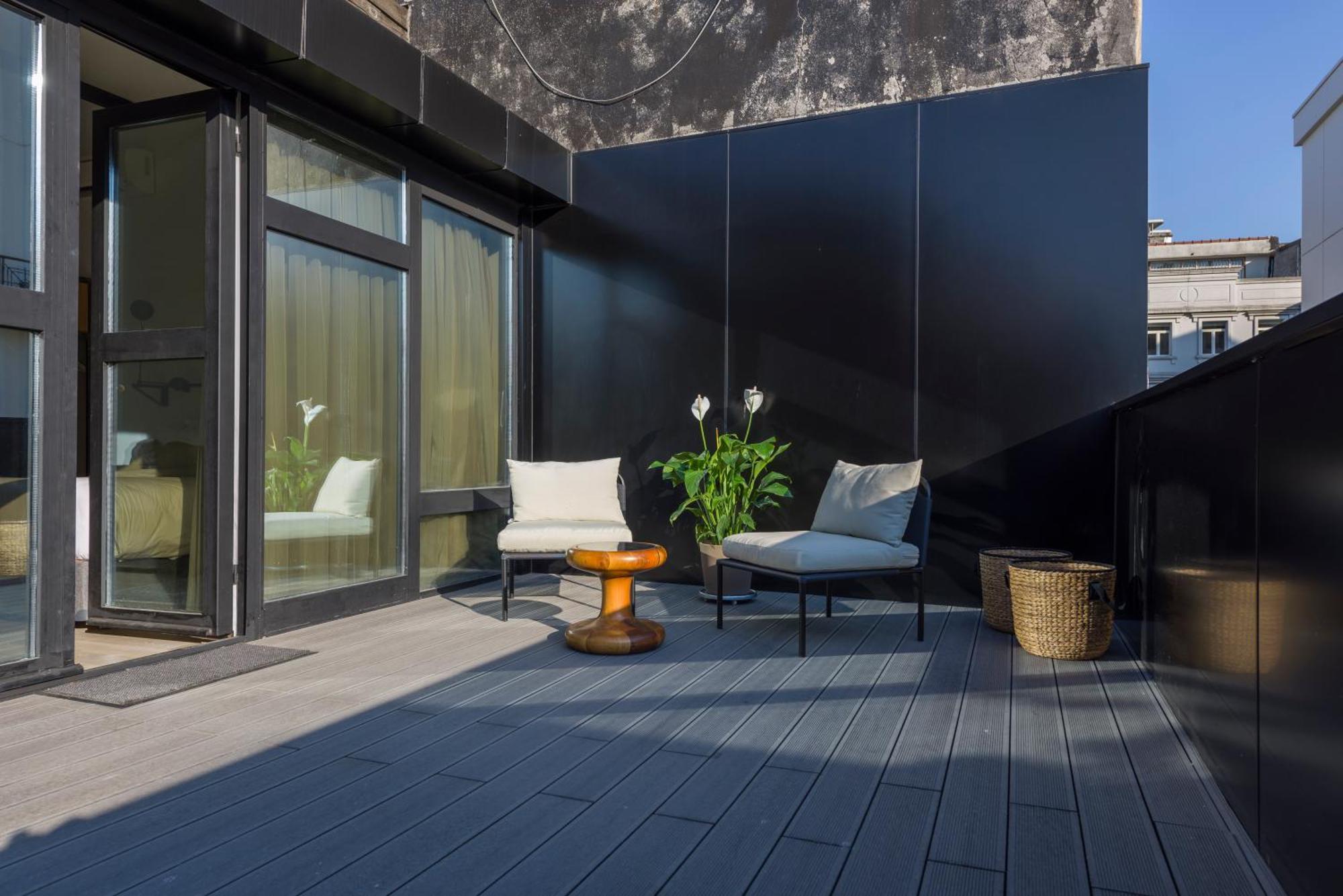 Mutfaklı ve Teraslı Loft Süit