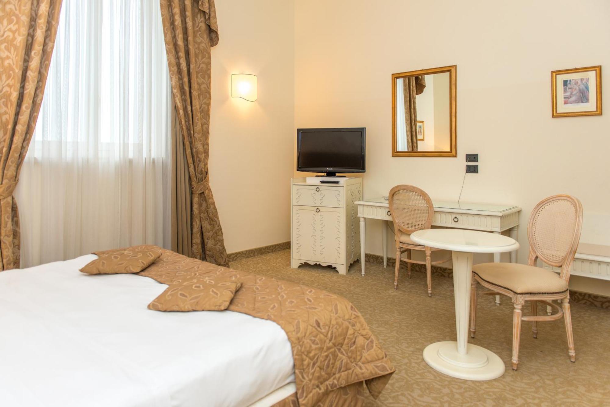 Superior Double or Twin Room with Garden View