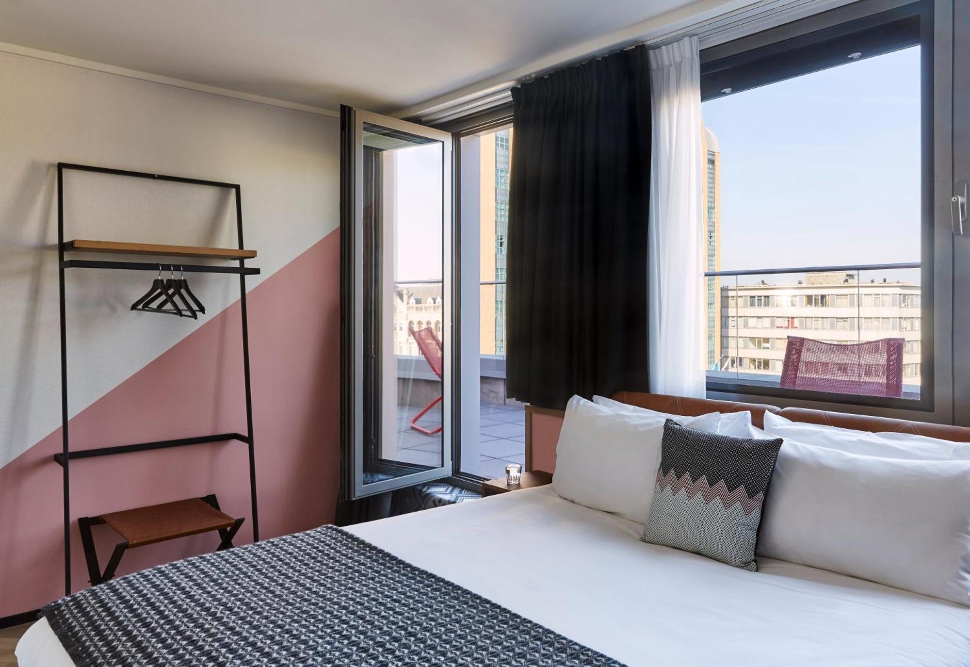 Premium Double Room Balcony City View