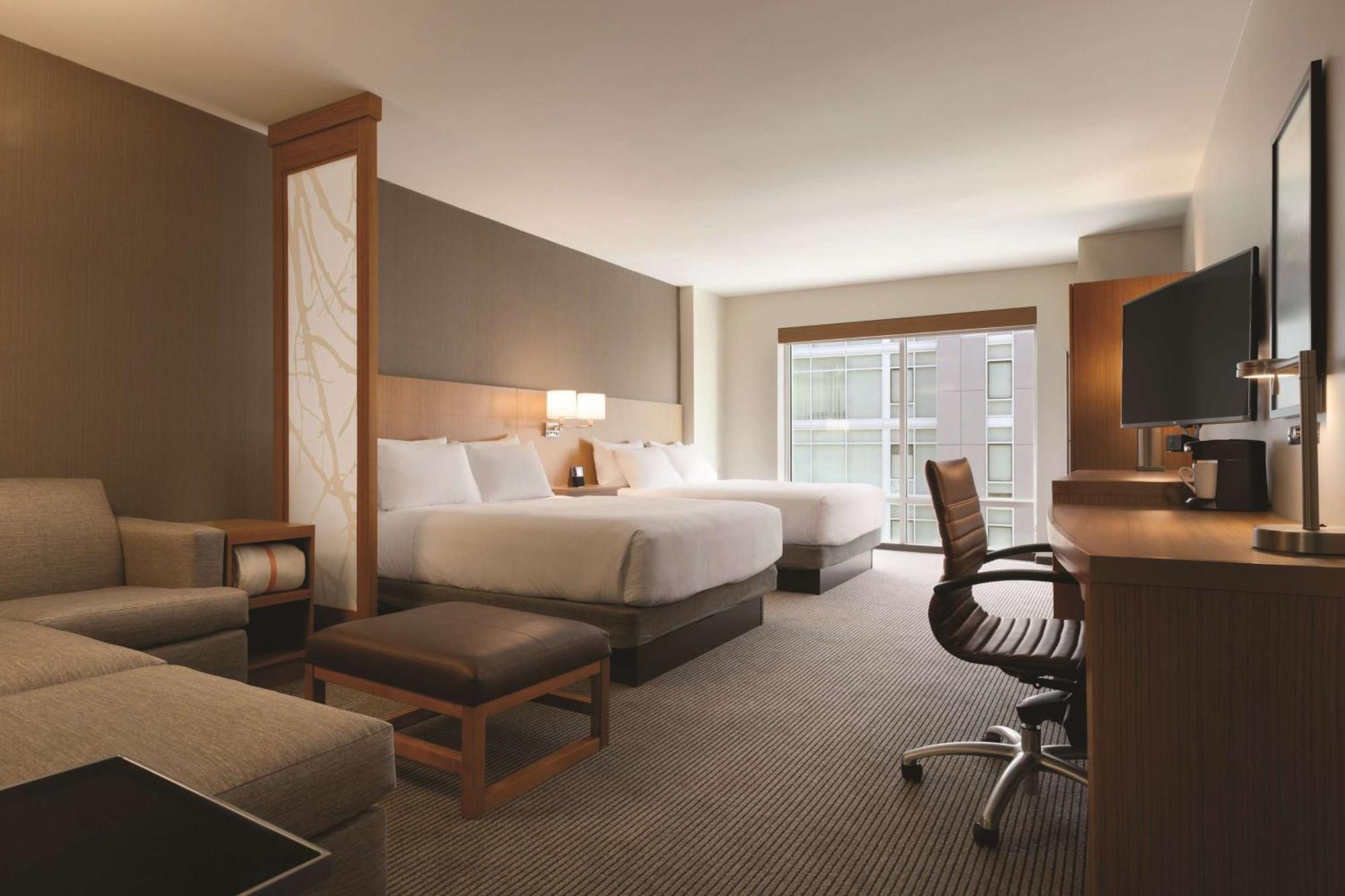 Chambre avec 2 Lits Queen-Size et Canapé-Lit - Étage Supérieur