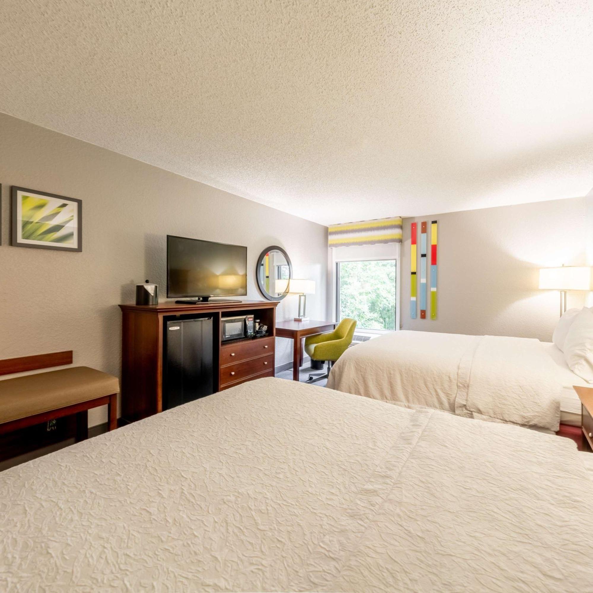 Queen Room with Two Queen Beds - Hearing Access/Non-Smoking