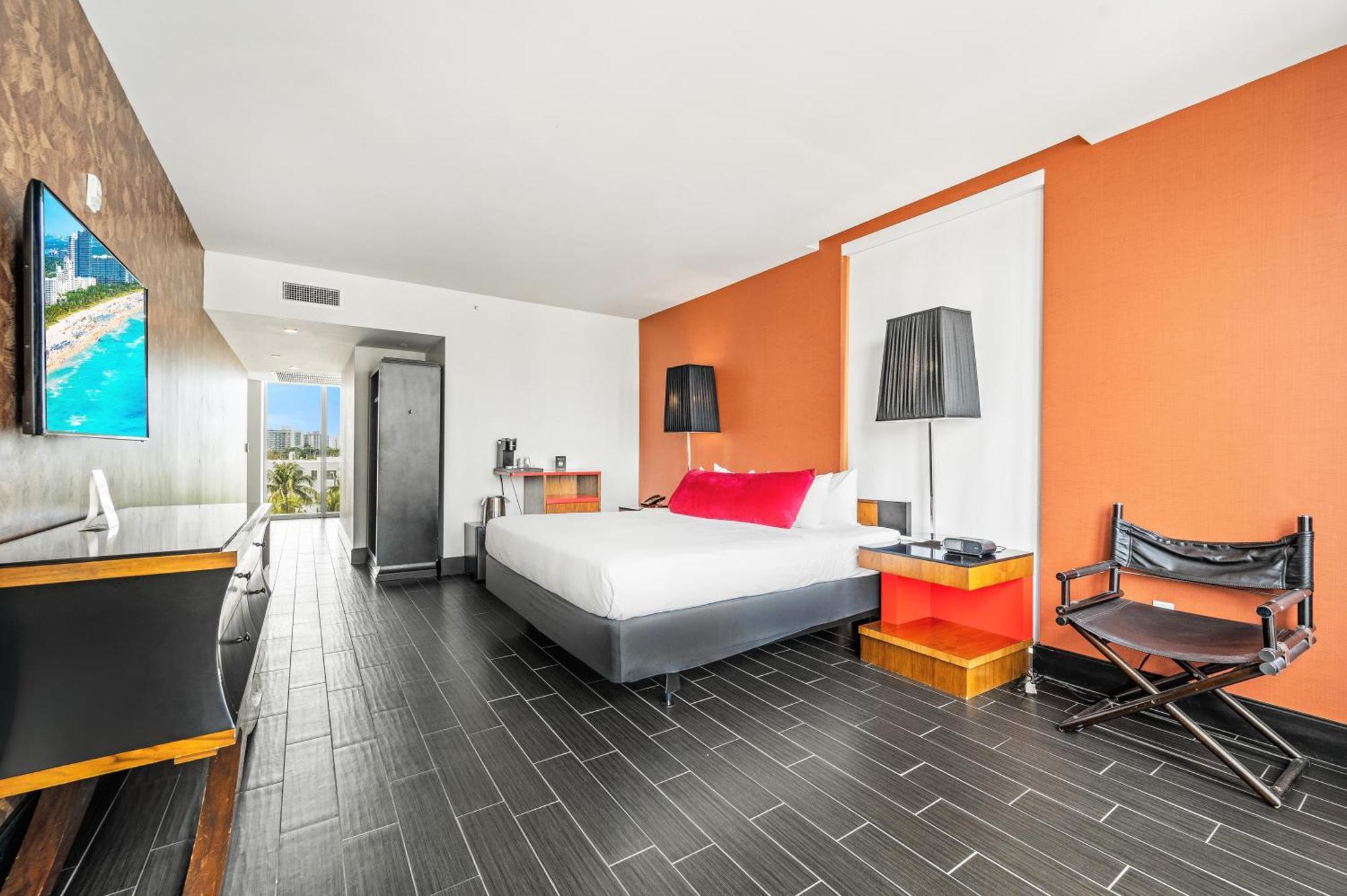 Suite Lit King-Size avec Balcon pour Personnes à Mobilité Réduite