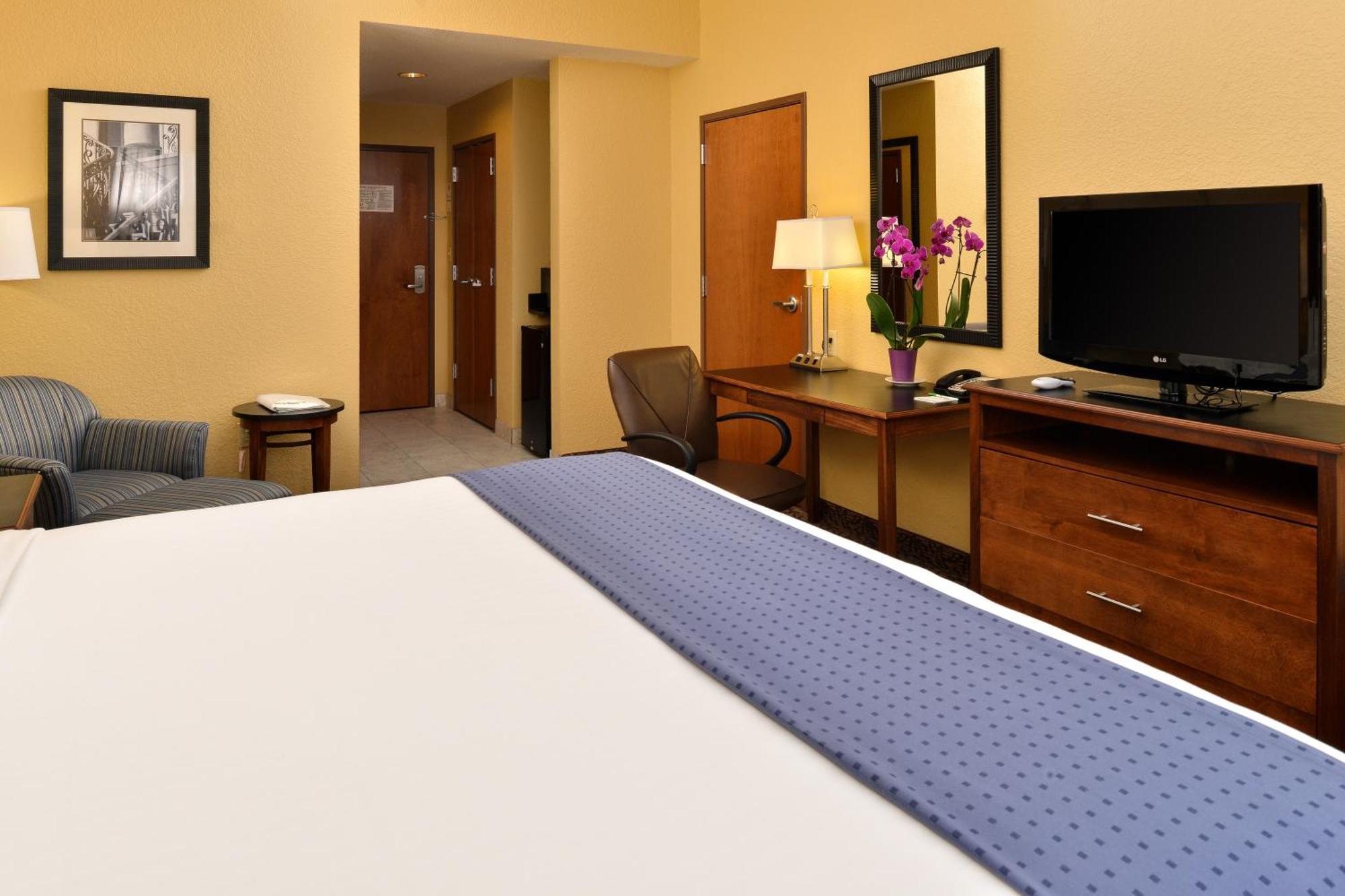 King Suite with Additional Living Area