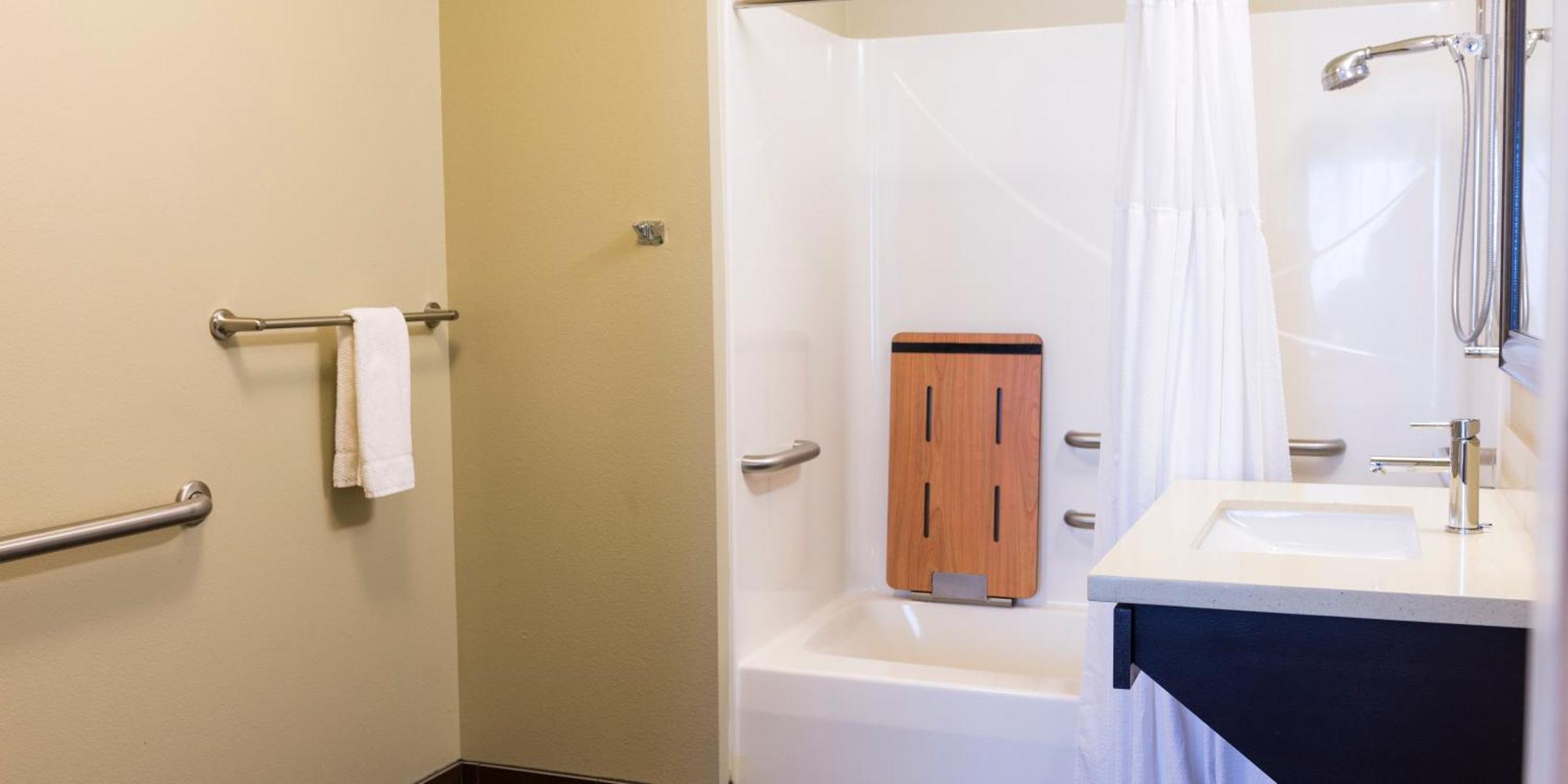 Queen Room - Mobility/Hearing Access - Non-Smoking