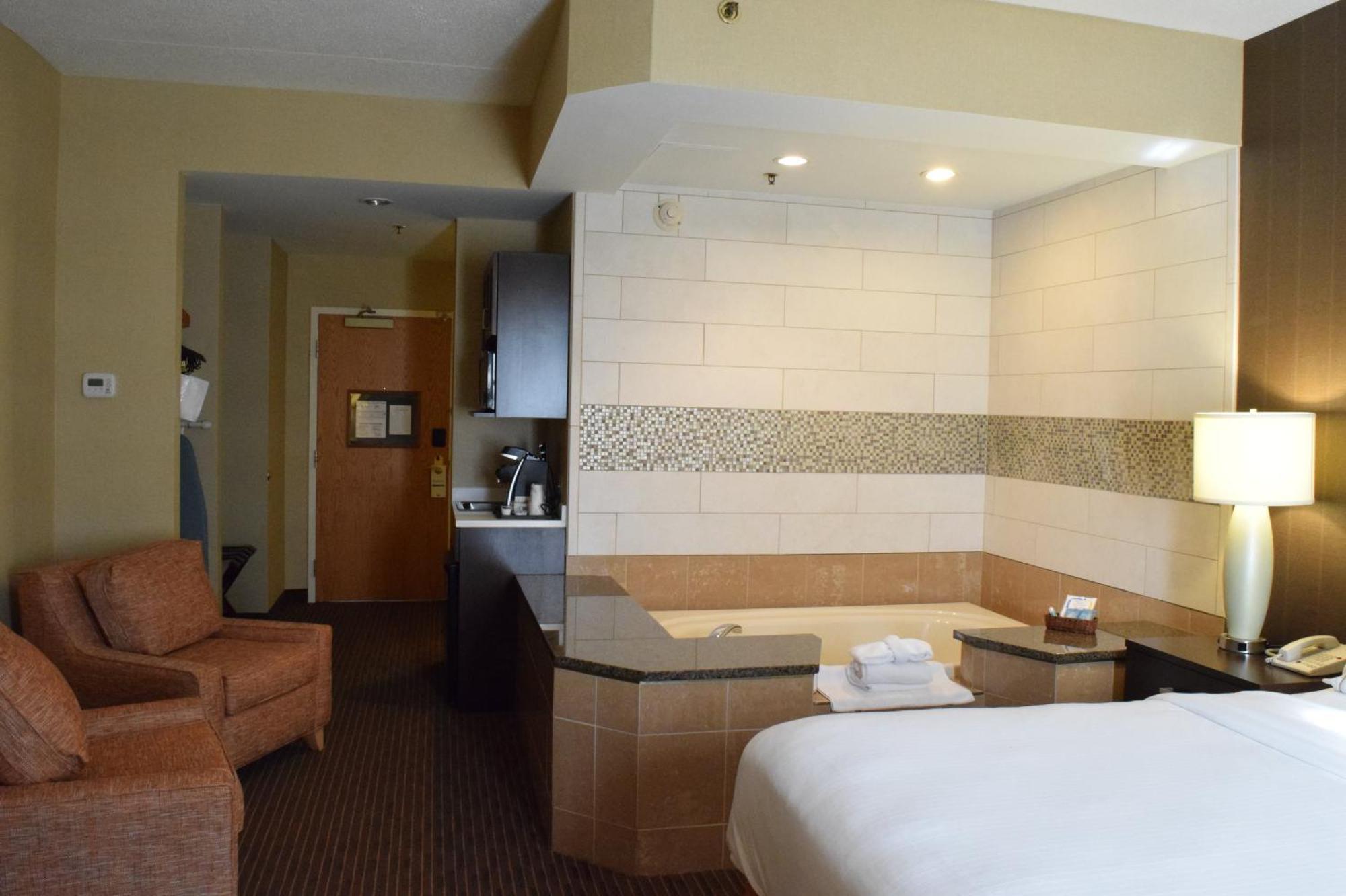 King Room with Jetted Tub