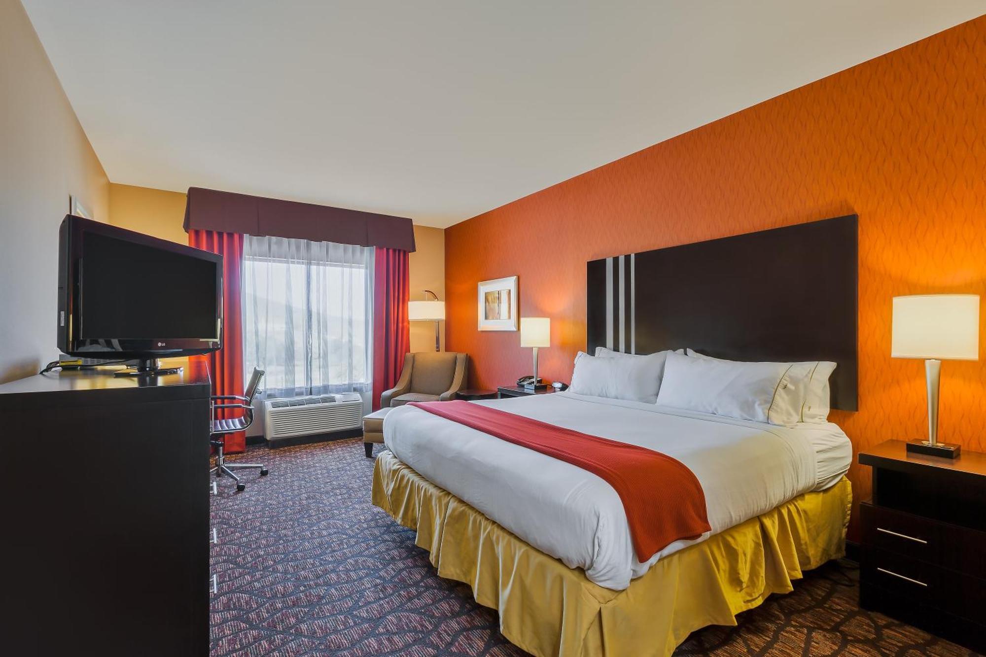 Standard King Room