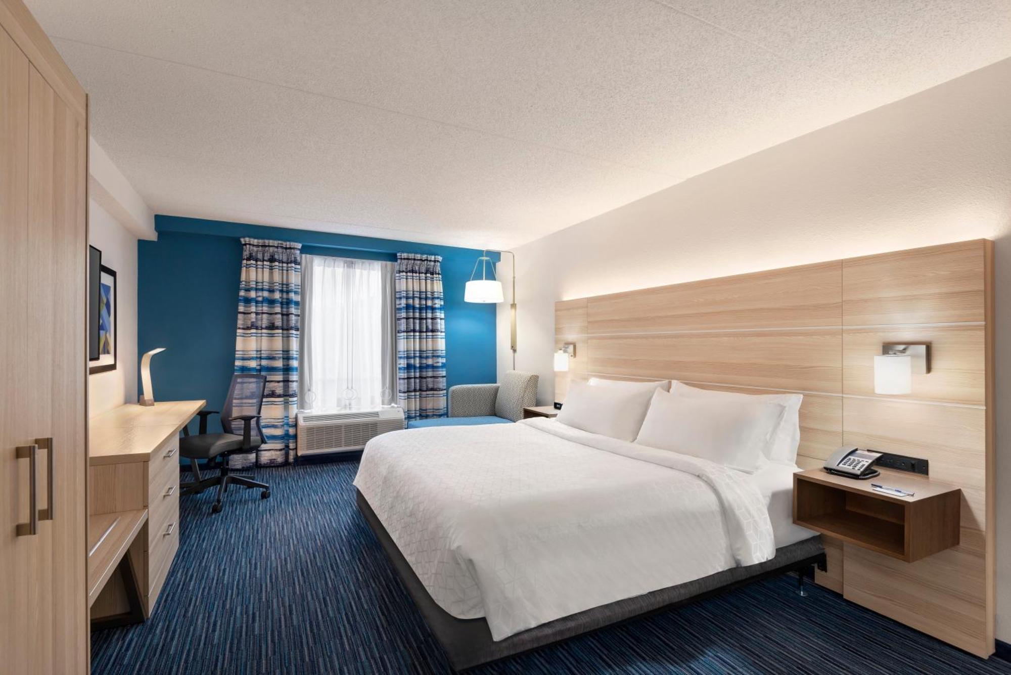 Standard King Room