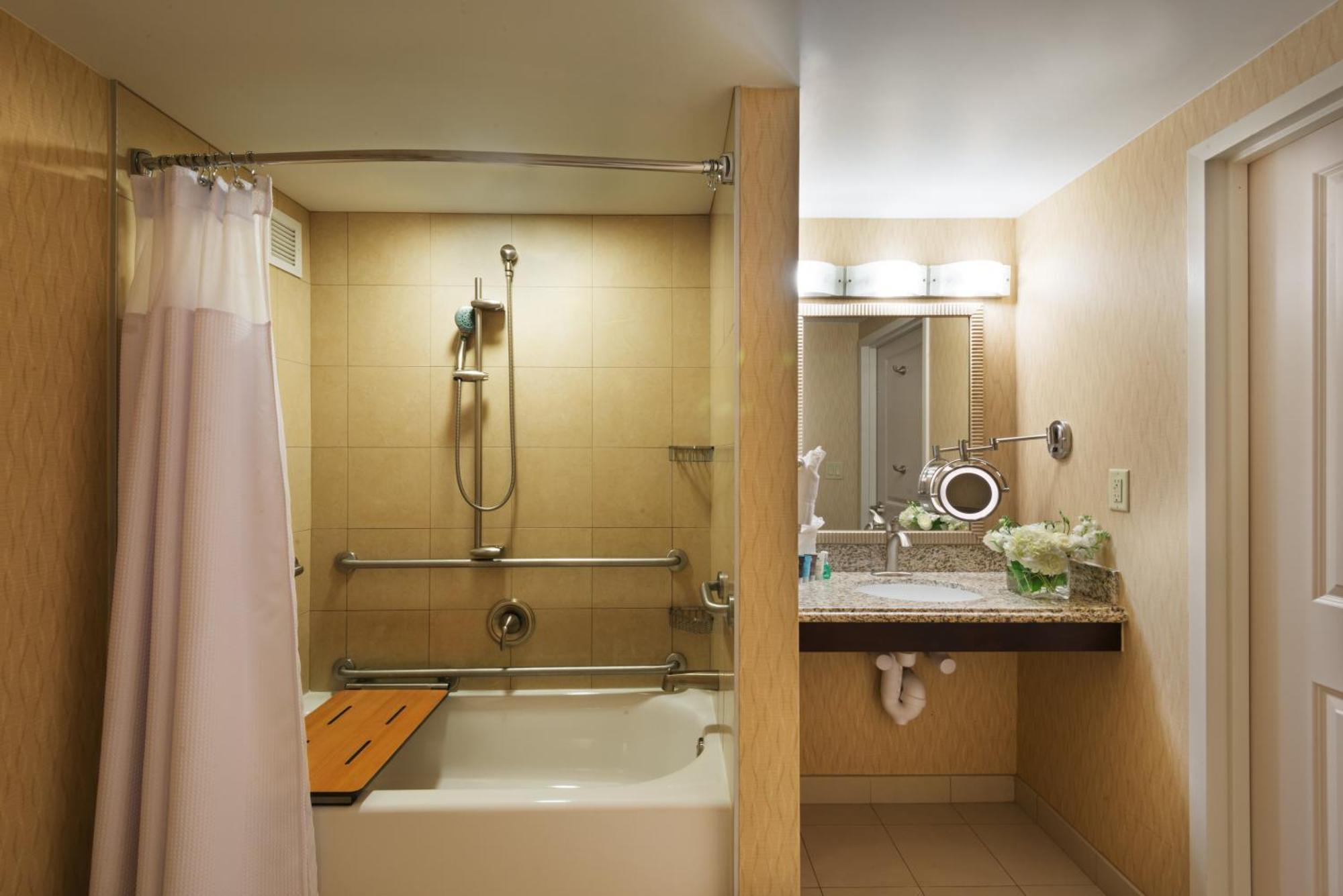 King Room - Mobility Access/Hearing Accessible