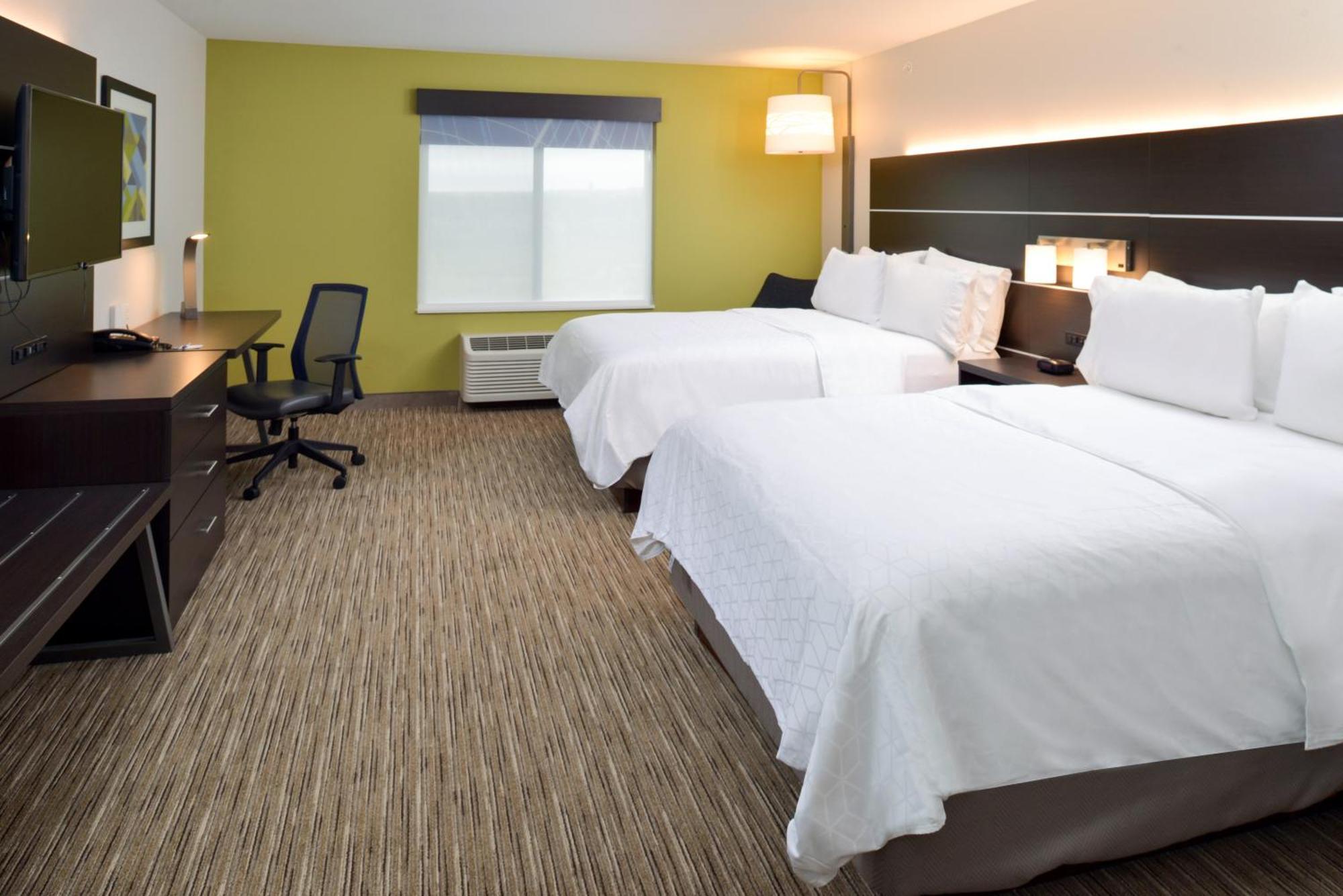 Standard Double Room with Two Double Beds