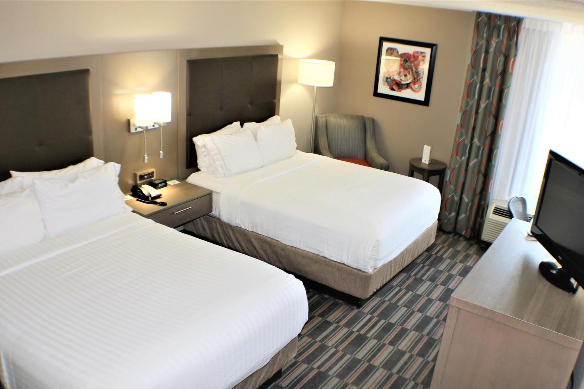 Standard Room with Two Queen Beds