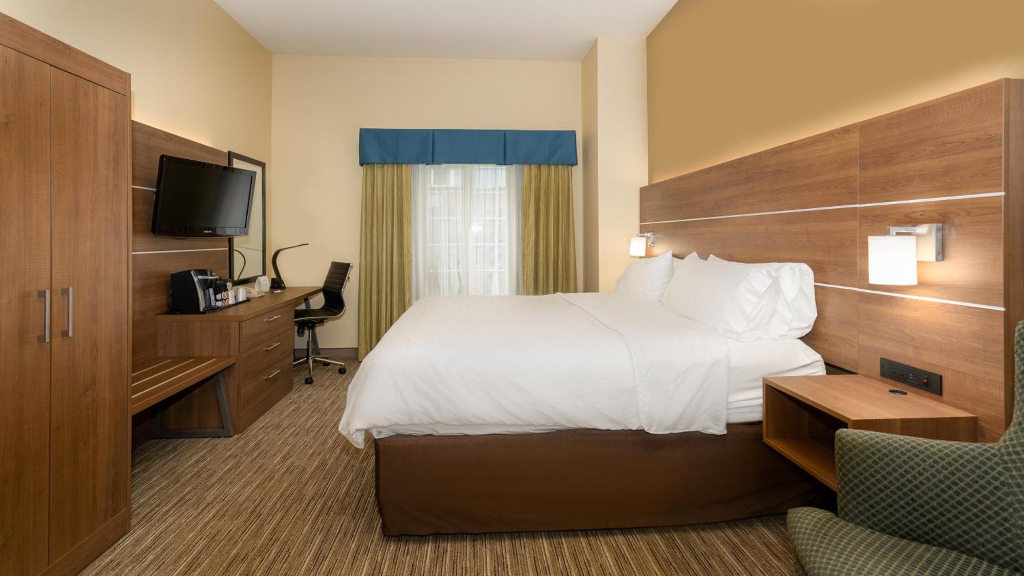 Standard King Room