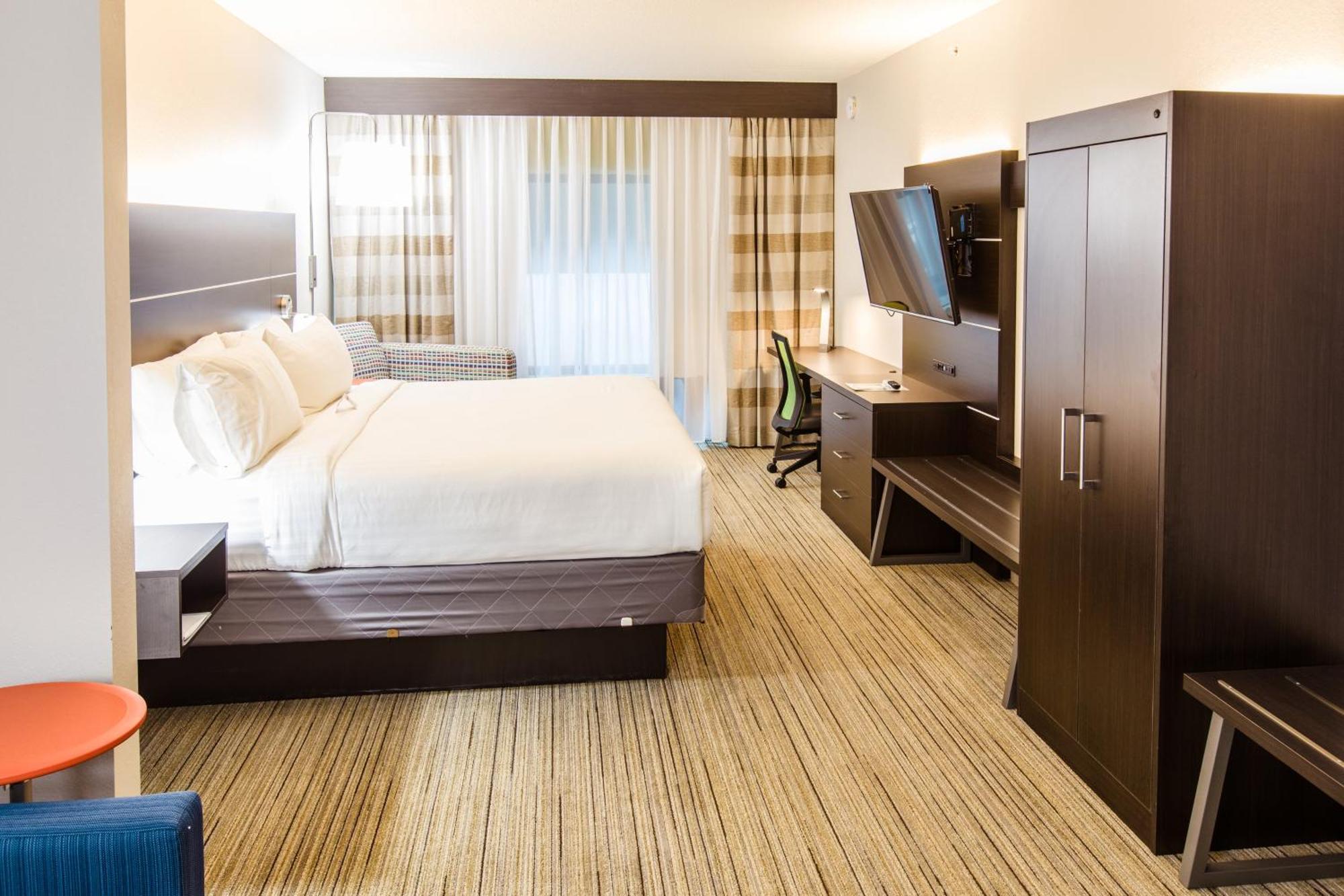 King Suite with Sofa Bed