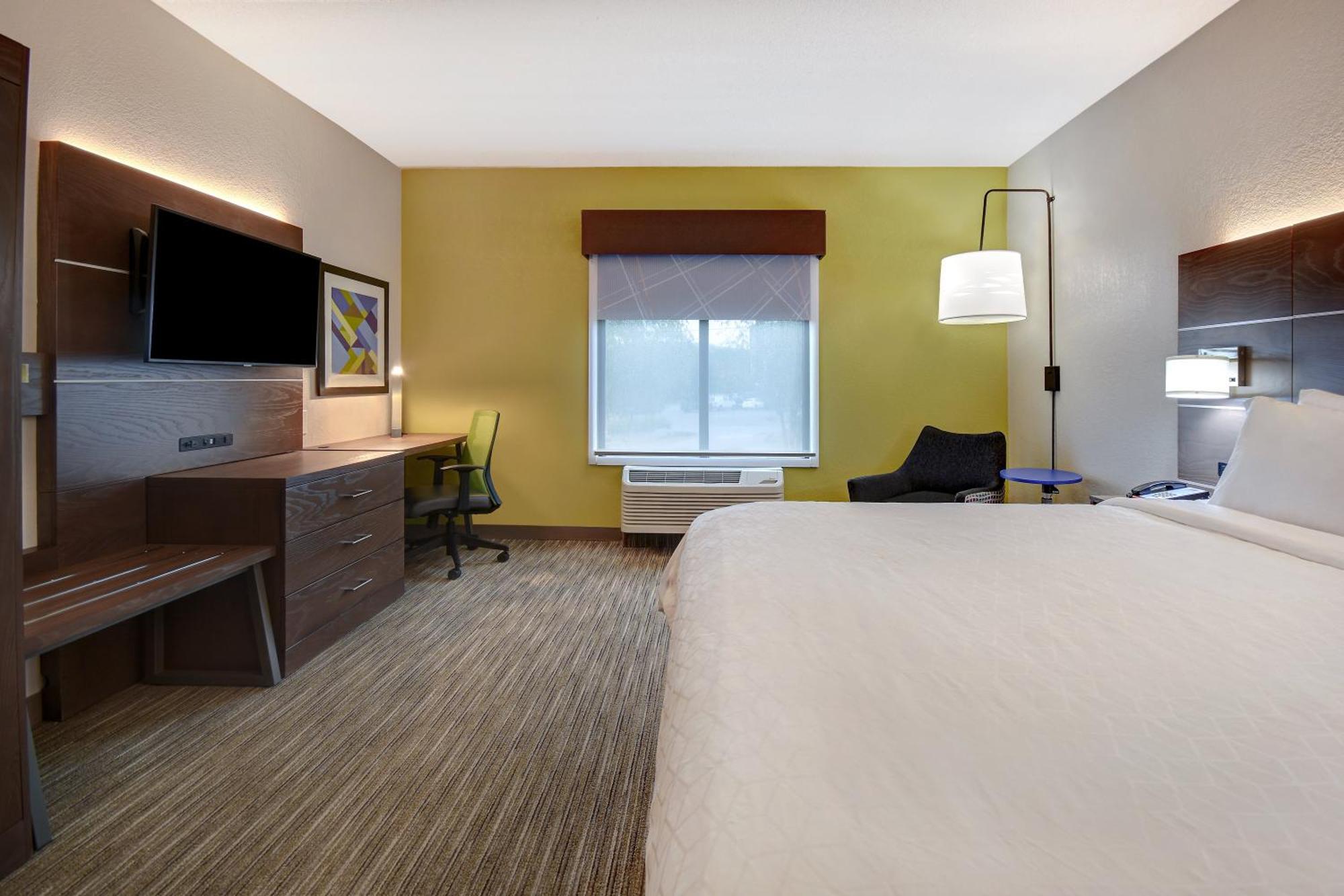 Standard King Room