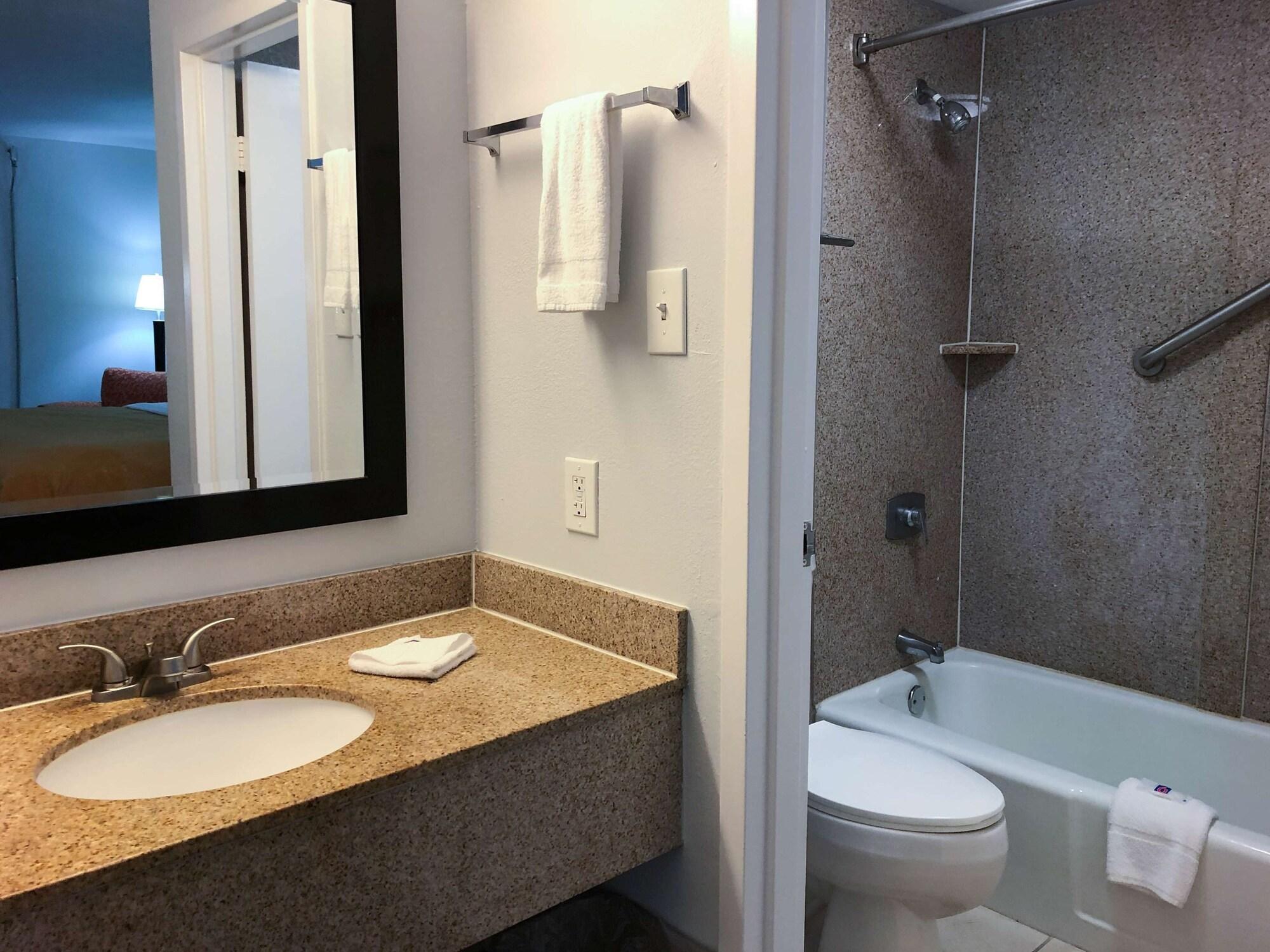 King Room - Disability Access - Non-Smoking