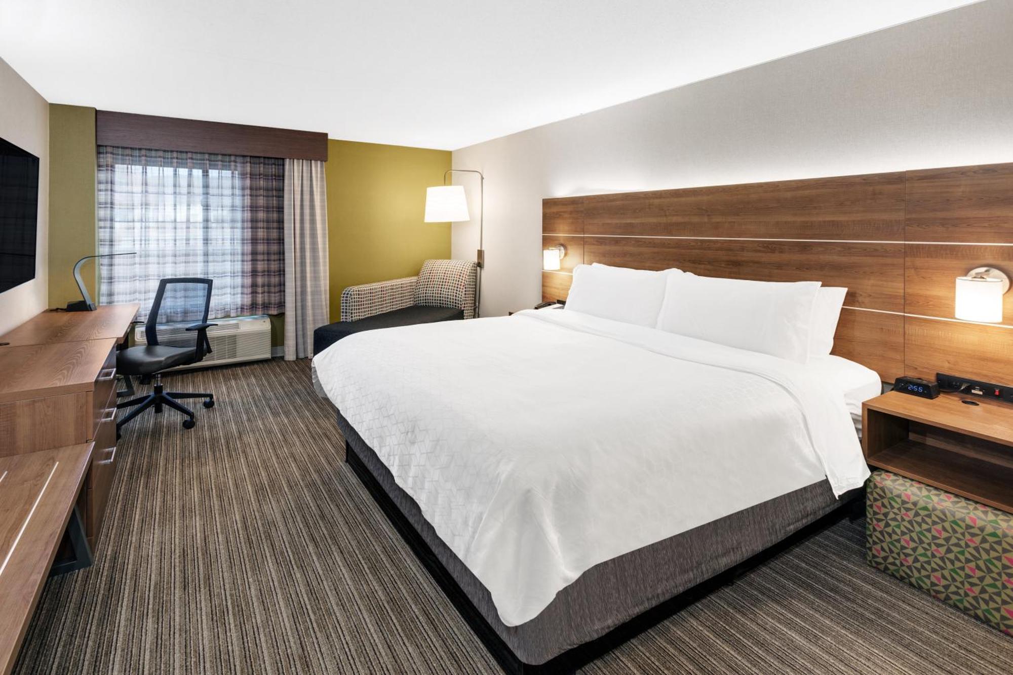 Standard King Room