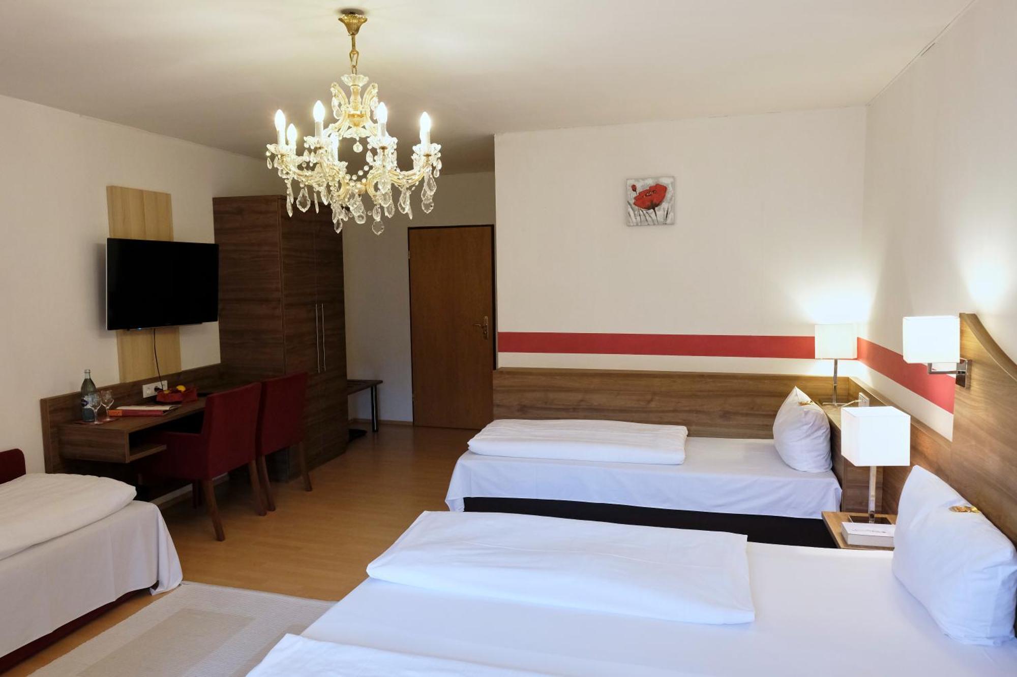 Quadruple Room,1452679468:JPEG