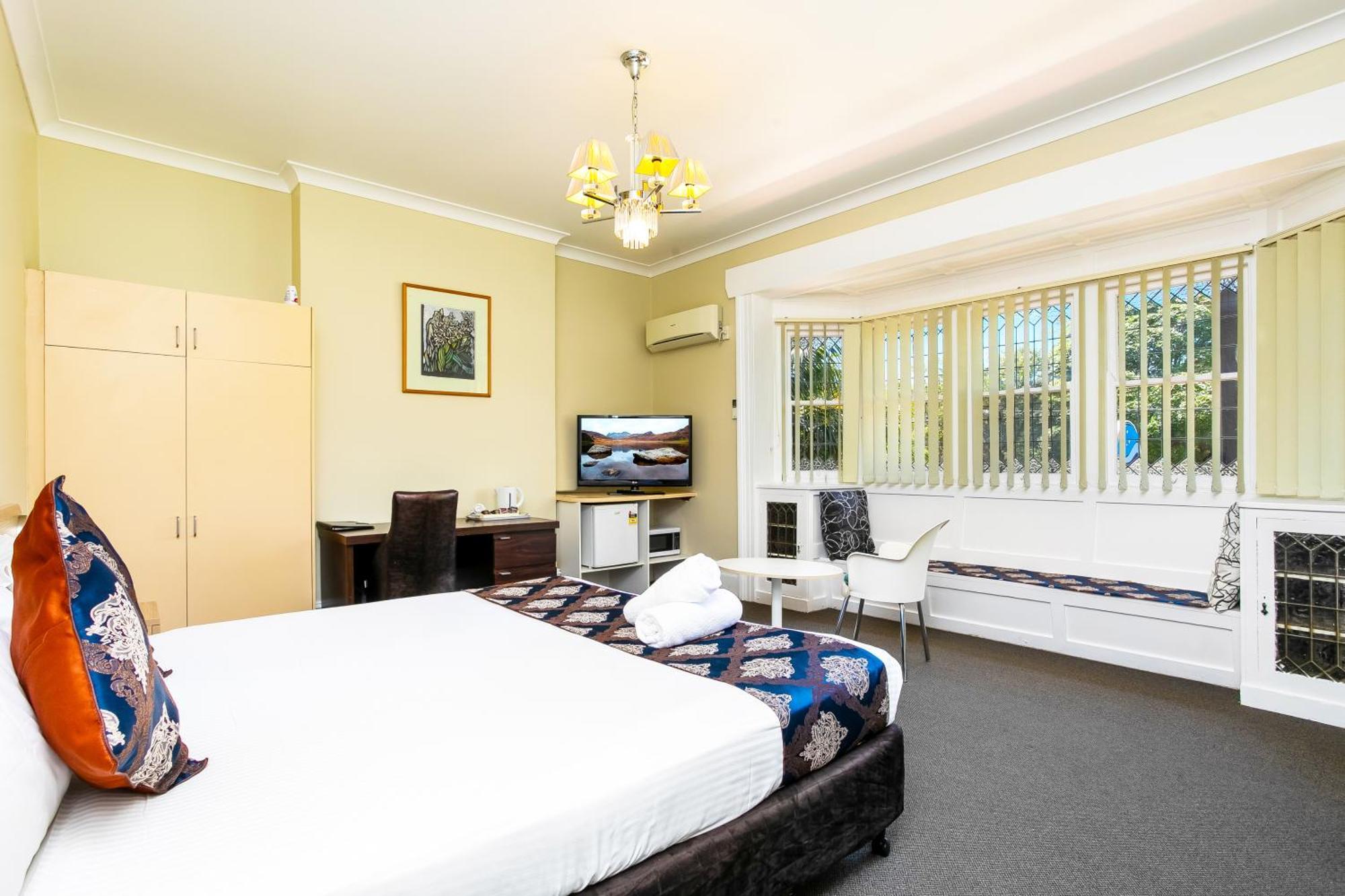 Deluxe King Room