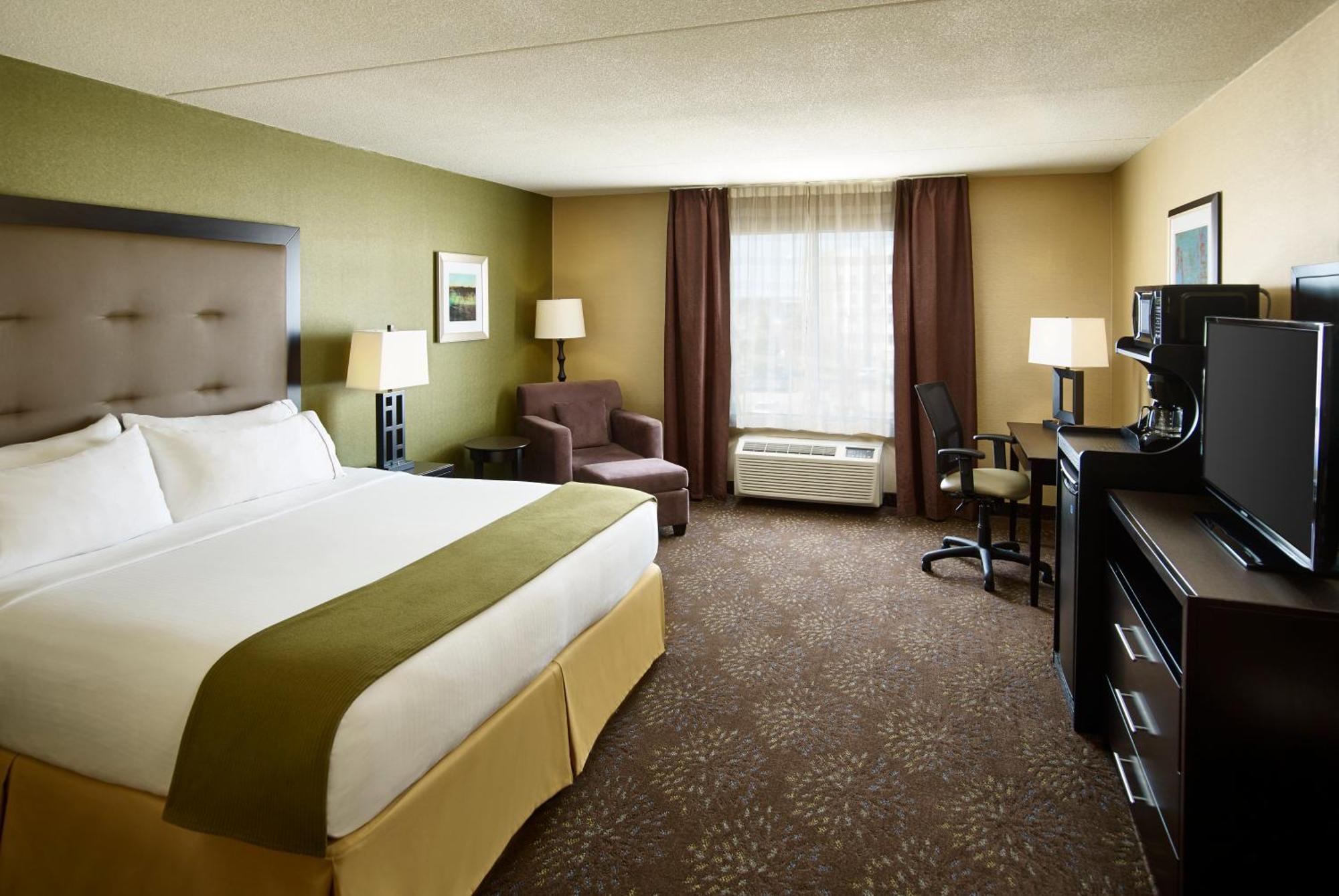 Standard King Room
