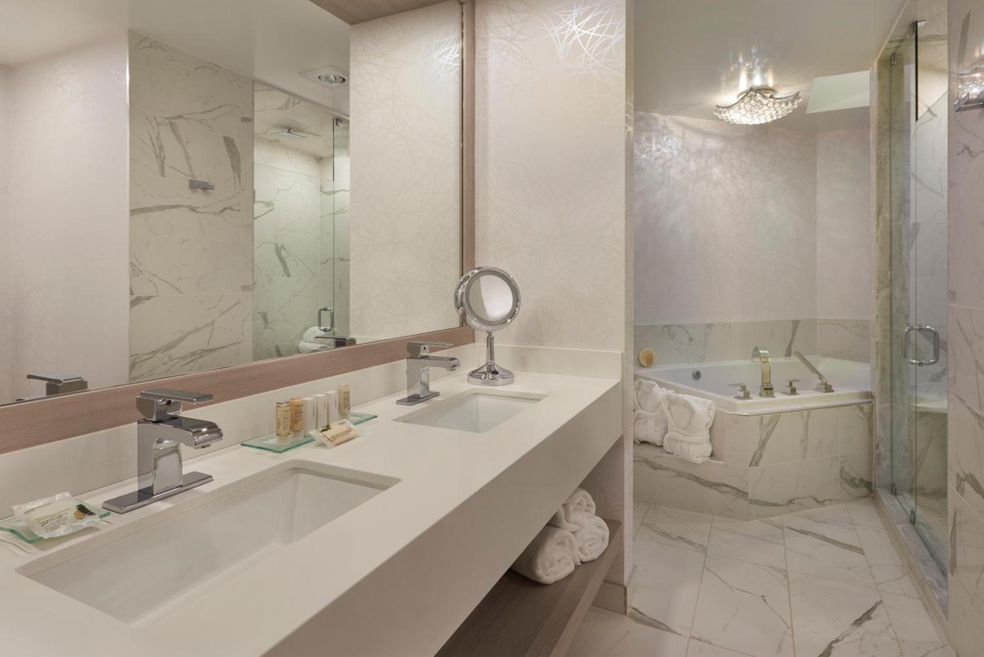 Luxus Executive Suite