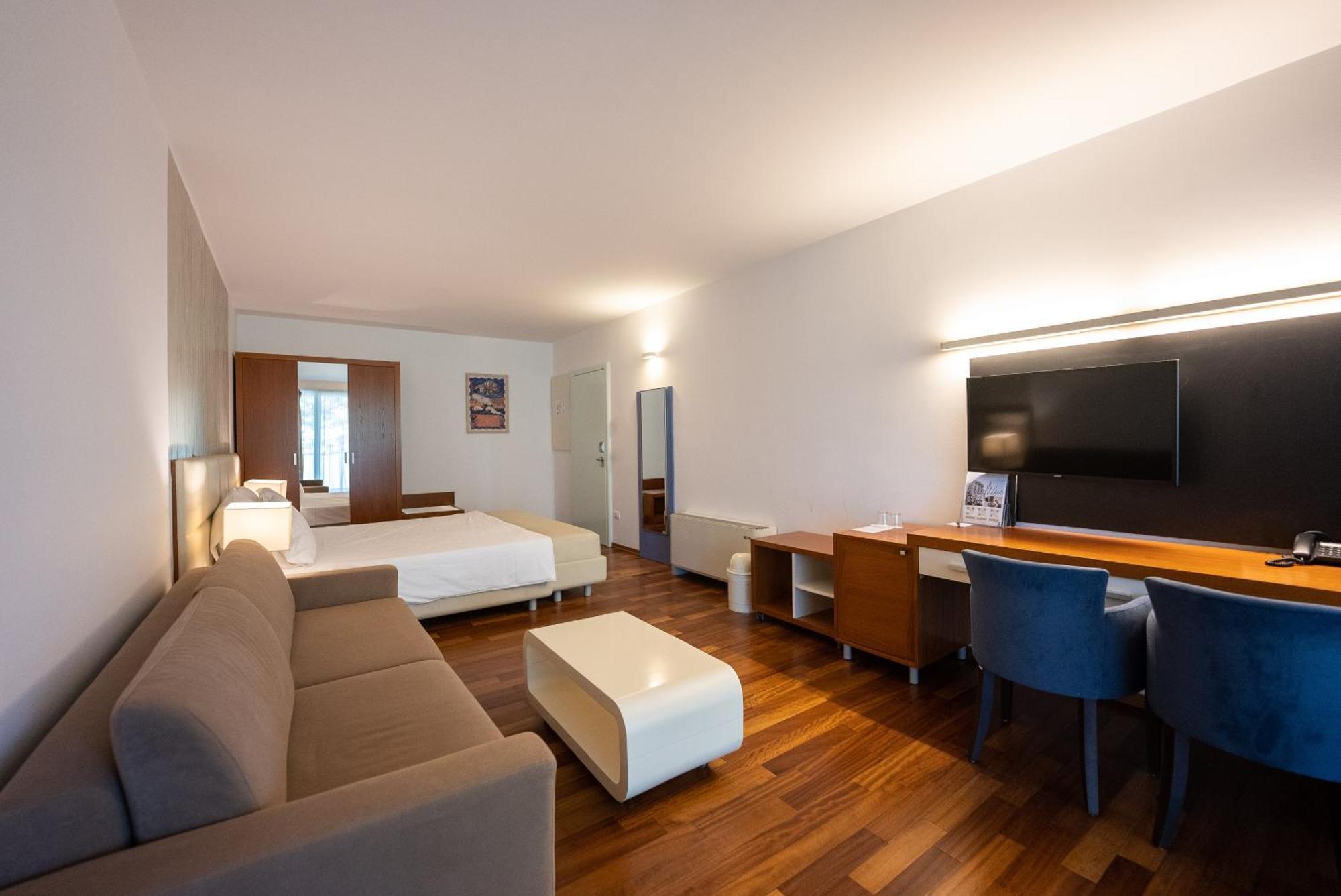 Superior Double Room,1454228782:JPEG