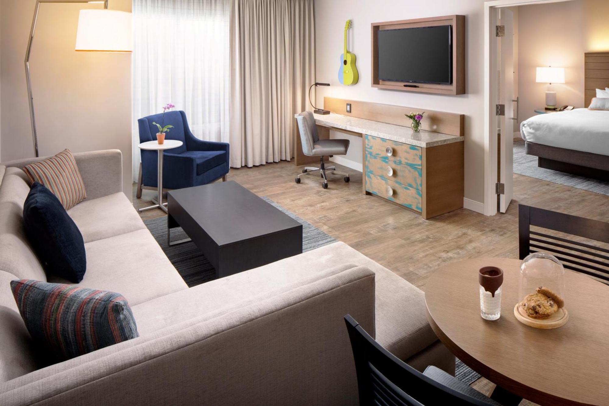 One-Bedroom King Suite