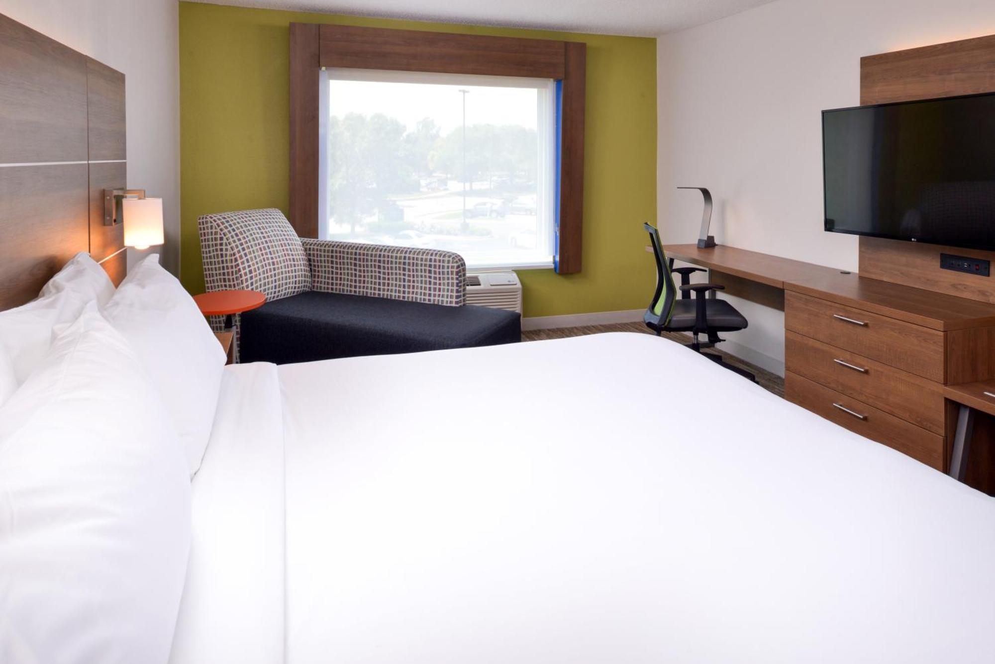 Standard King Room