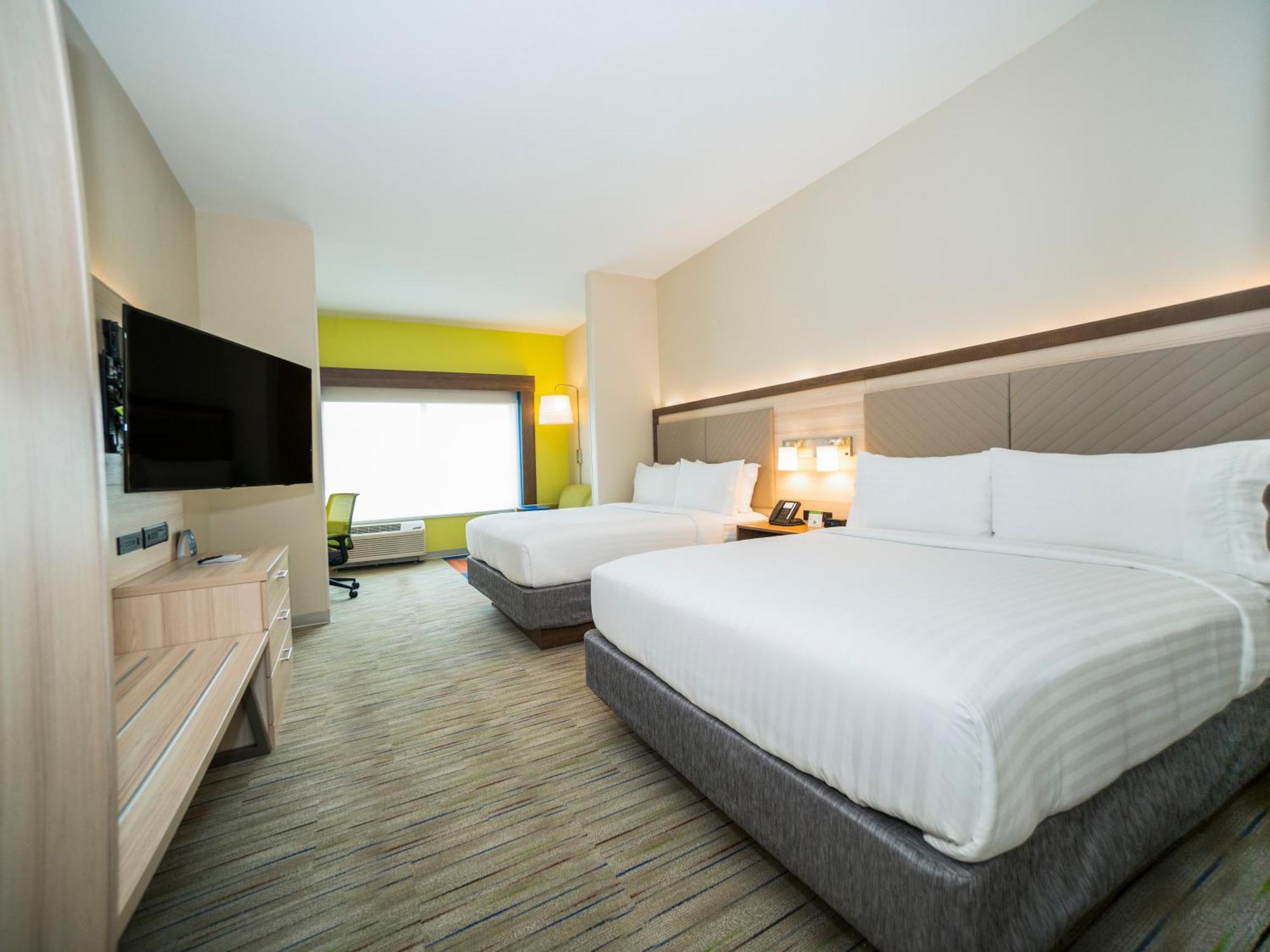 Suite with Two Queen Beds