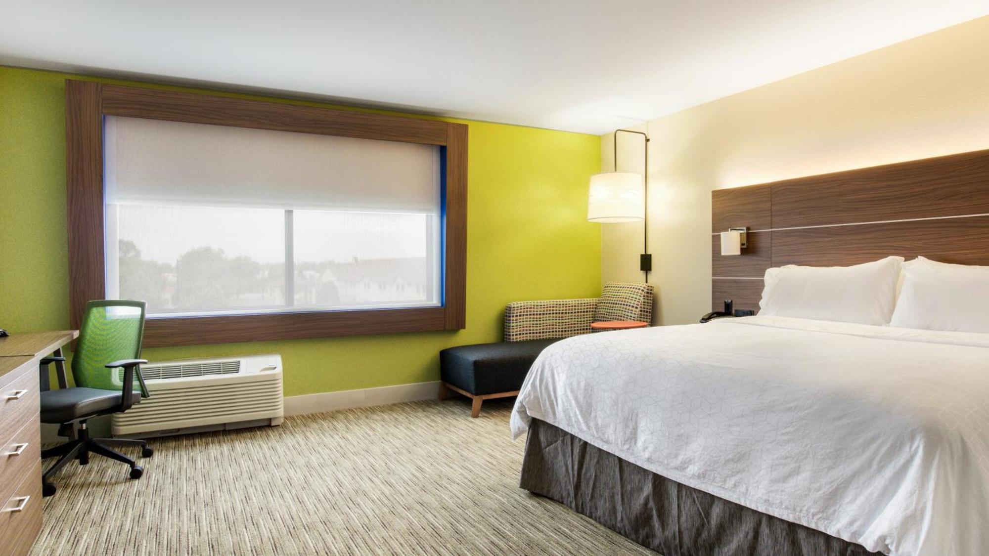 Standard King Room