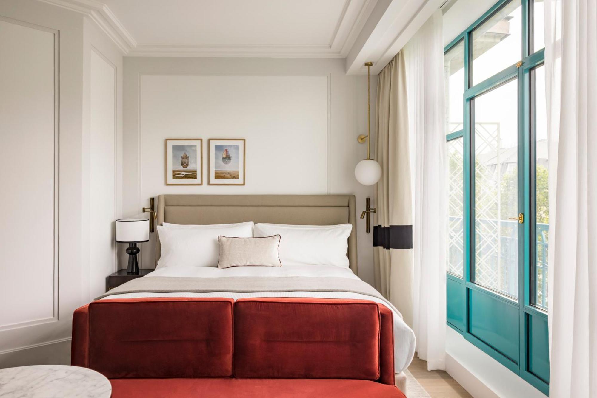 Premium King Room Balcony Opera View