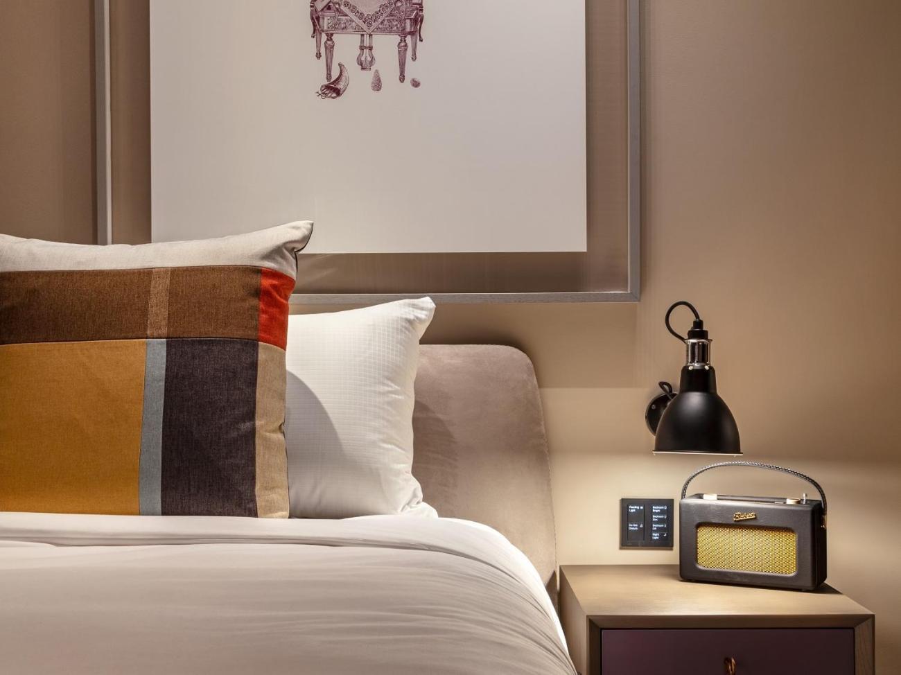 Deluxe King Room,1694584875:JPEG