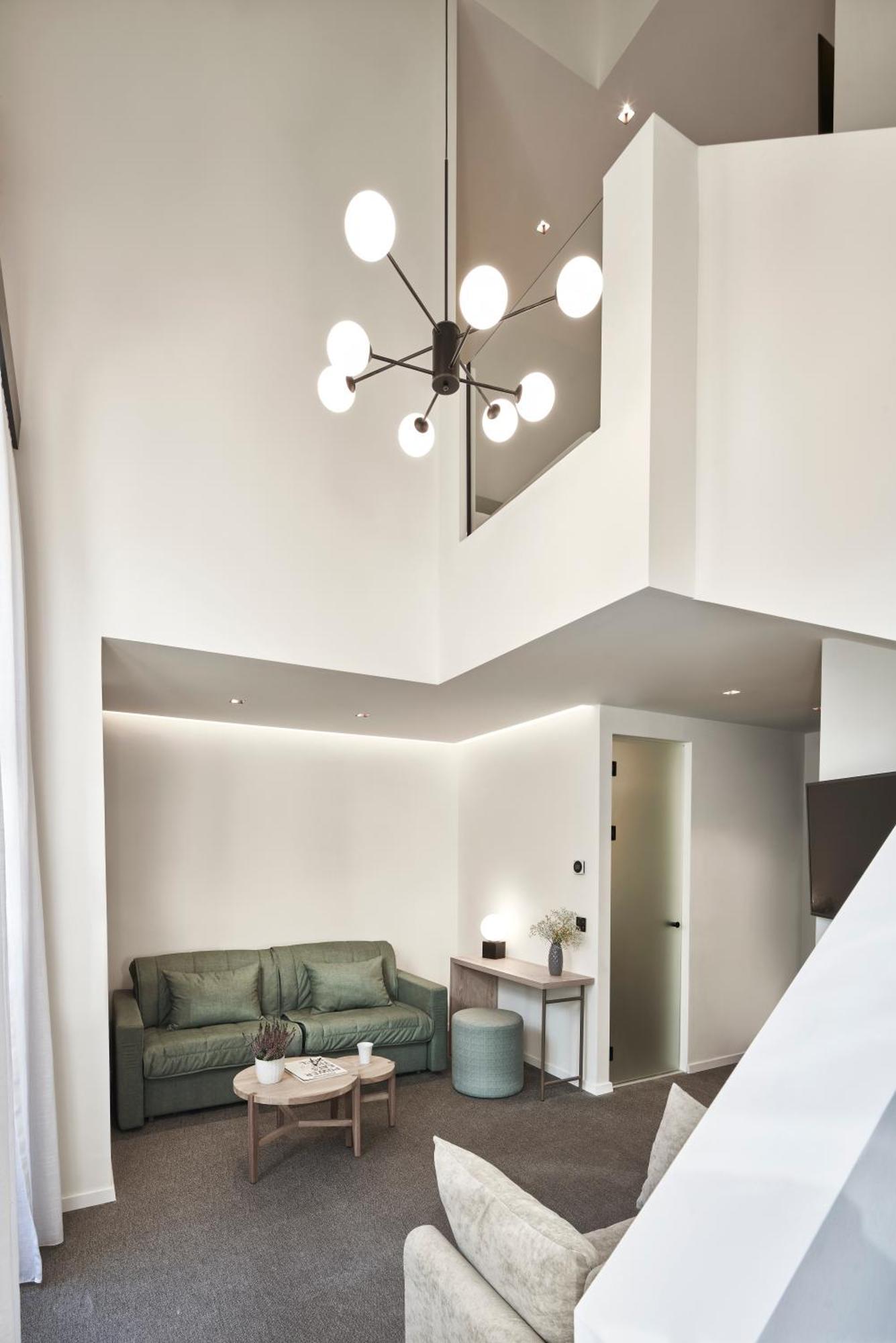Grand Loft Suite Balcony