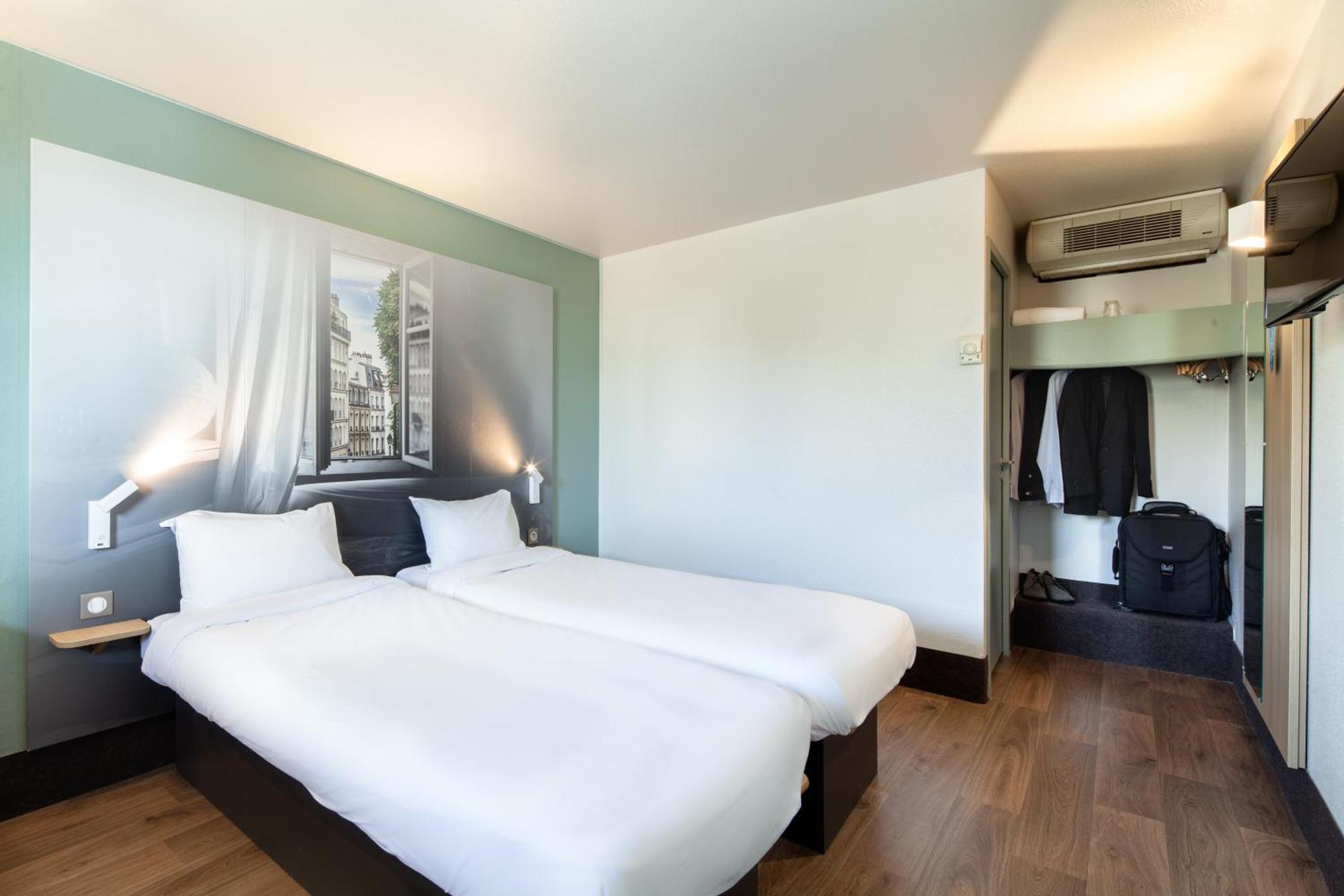 Twin Room,1459426423:JPEG