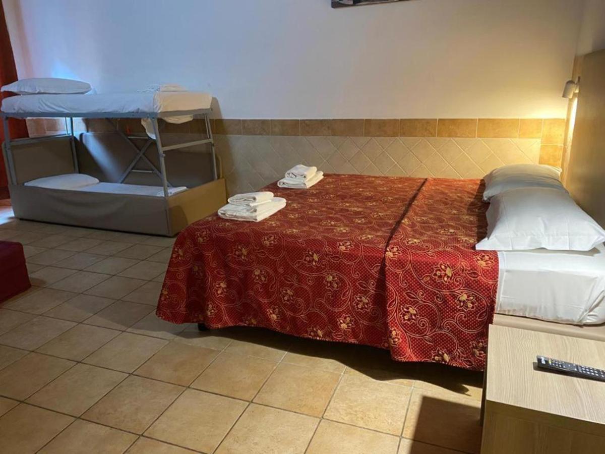 Quadruple Room with Private Bathroom,1461001774:JPEG