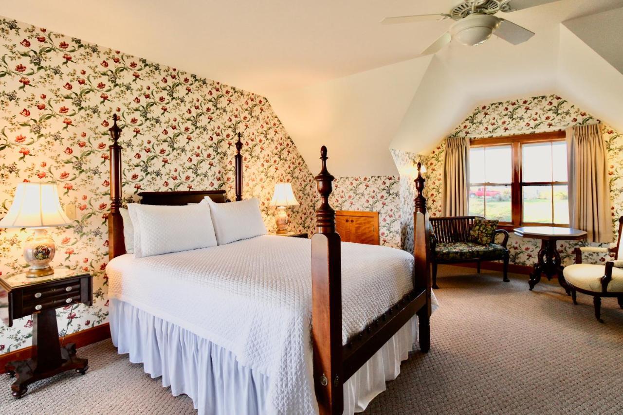 Queen Room with Sea View