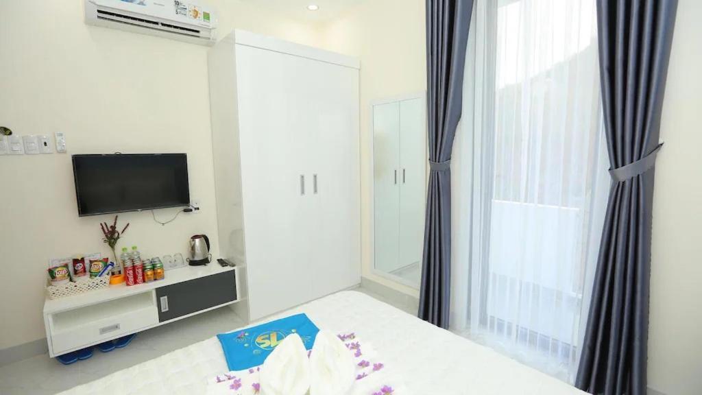 Phòng Deluxe Giường Đôi Có Ban Công